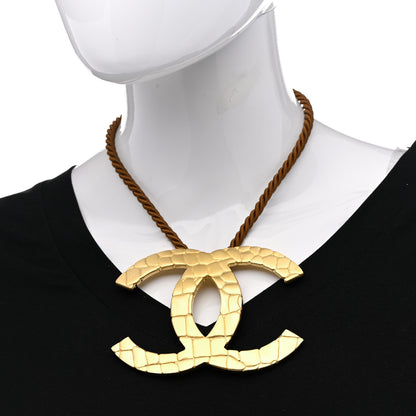 Chanel CC Rope Necklace Gold 2 of 7