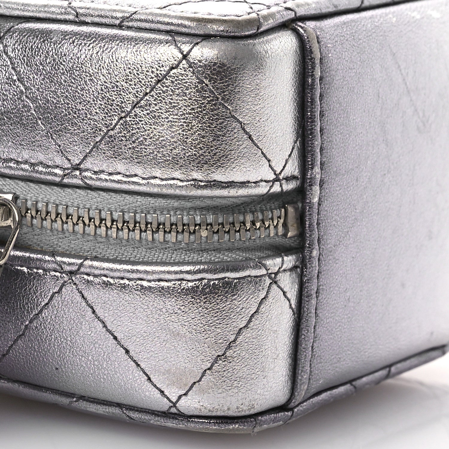 Chanel Gradient Metallic Lambskin Quilted Like A Wallet Clutch With Chain Silver Purple 9 of 10