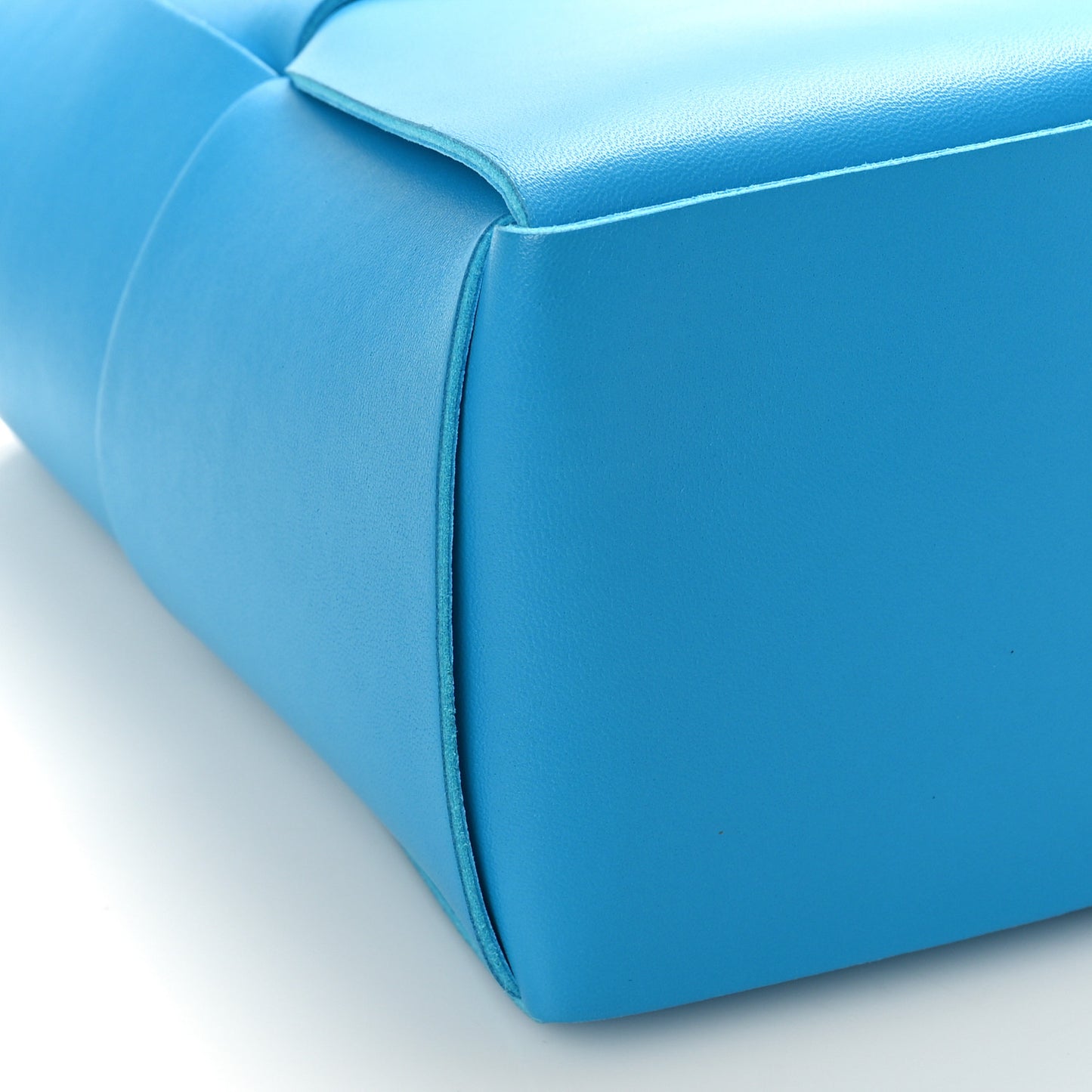 Nappa Maxi Intrecciato Small Arco Tote Pool