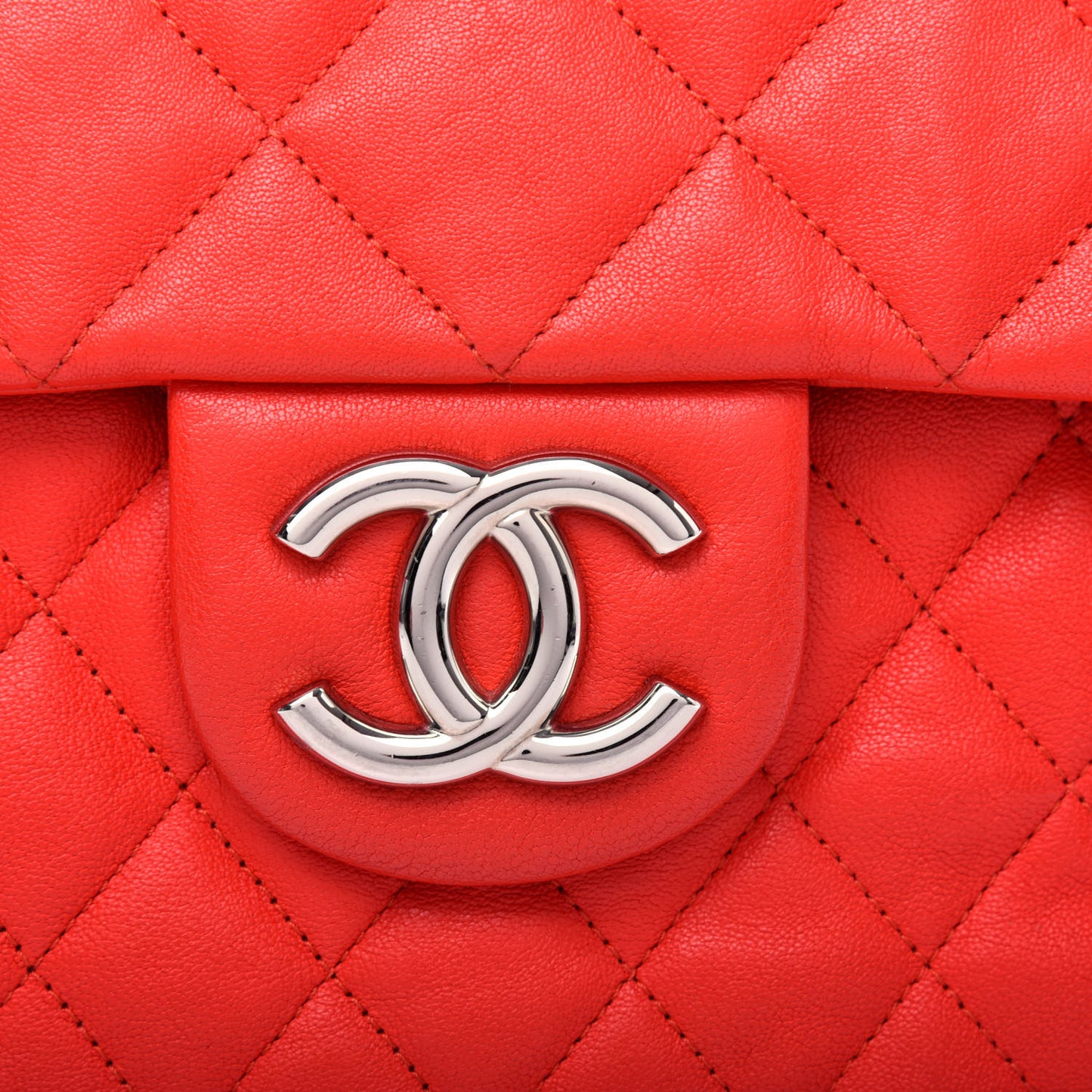 Washed Lambskin Quilted Maxi Chain Around Flap Red