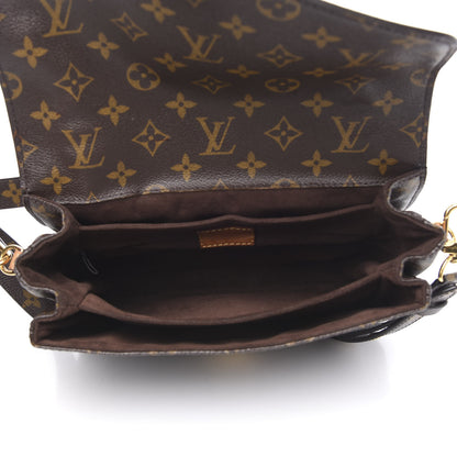 Louis Vuitton Monogram Pochette Metis 4 of 11