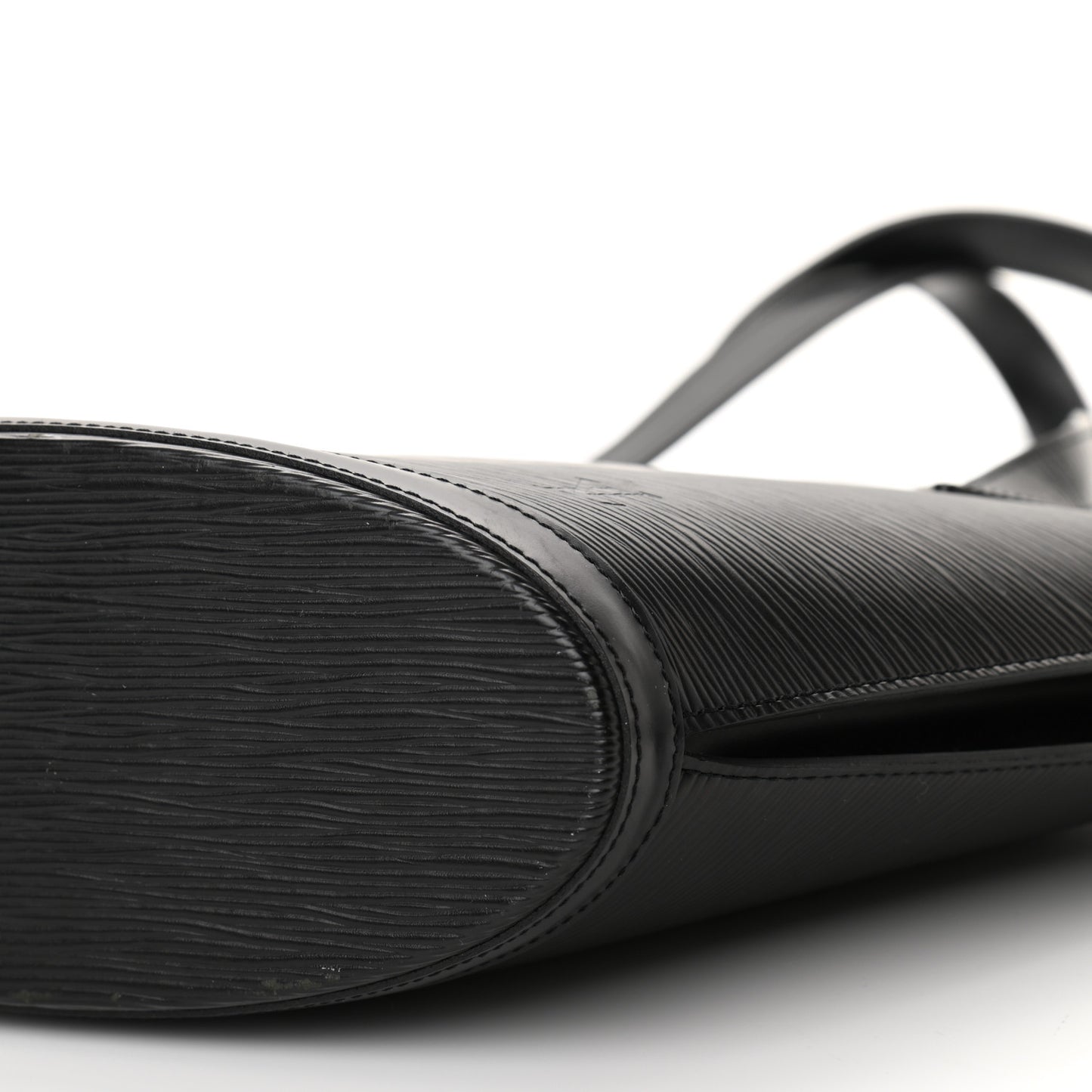 Epi Saint Jacques PM Long Straps Black