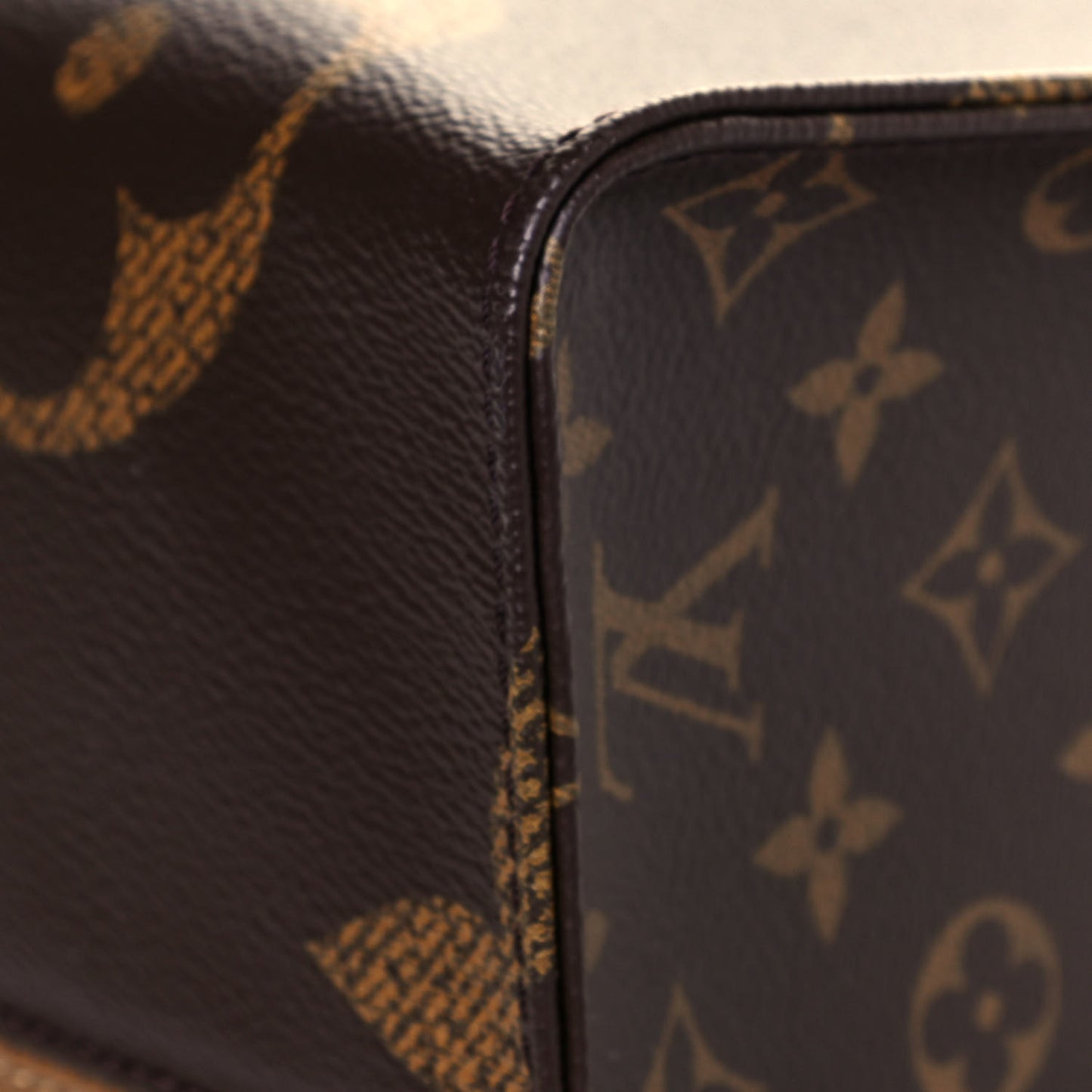 Reverse Monogram Giant Onthego GM