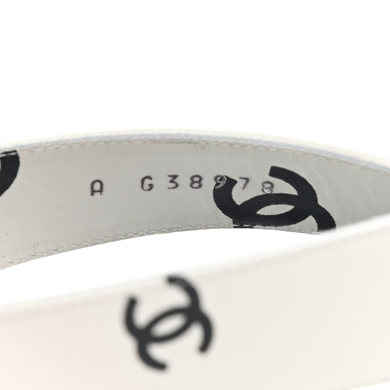 Chanel Lambskin Printed CC Thong Sandals 38 White Black 8 of 9