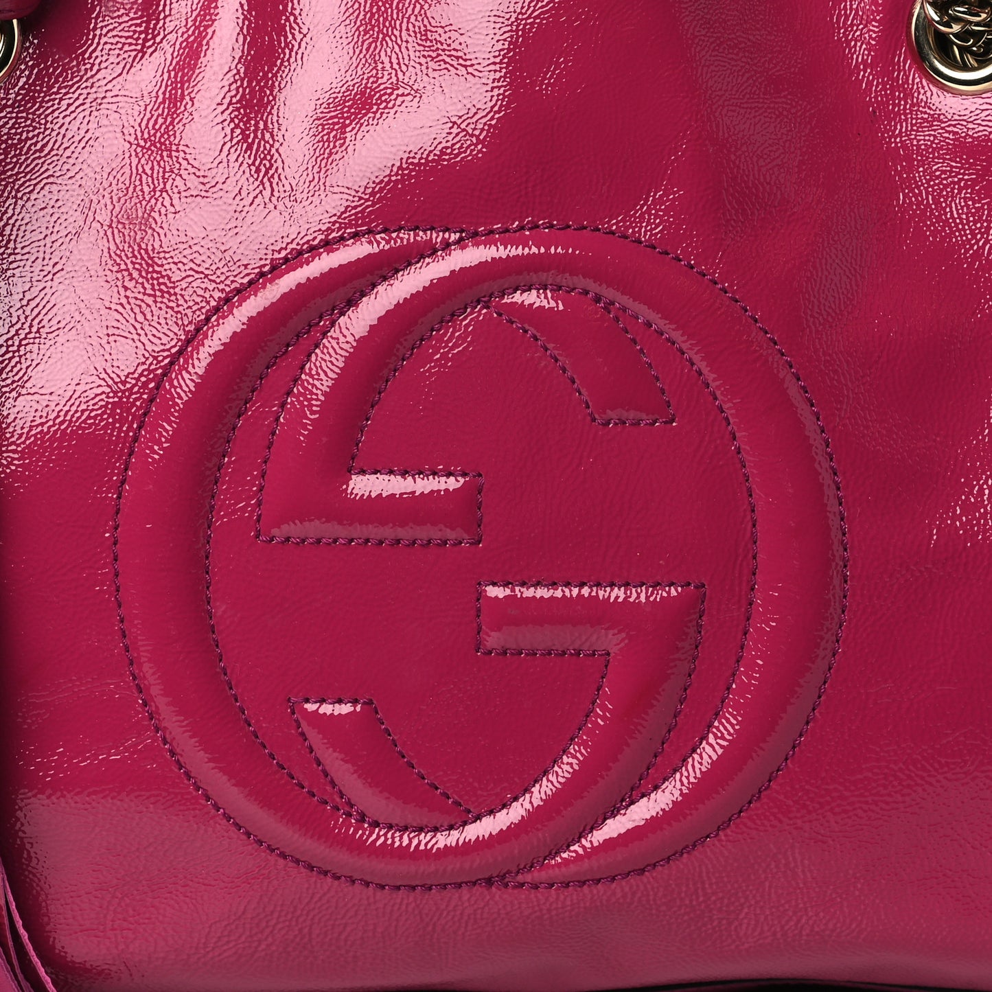 Vernice Naplack Medium Soho Chain Shoulder Bag Bright Bouganville