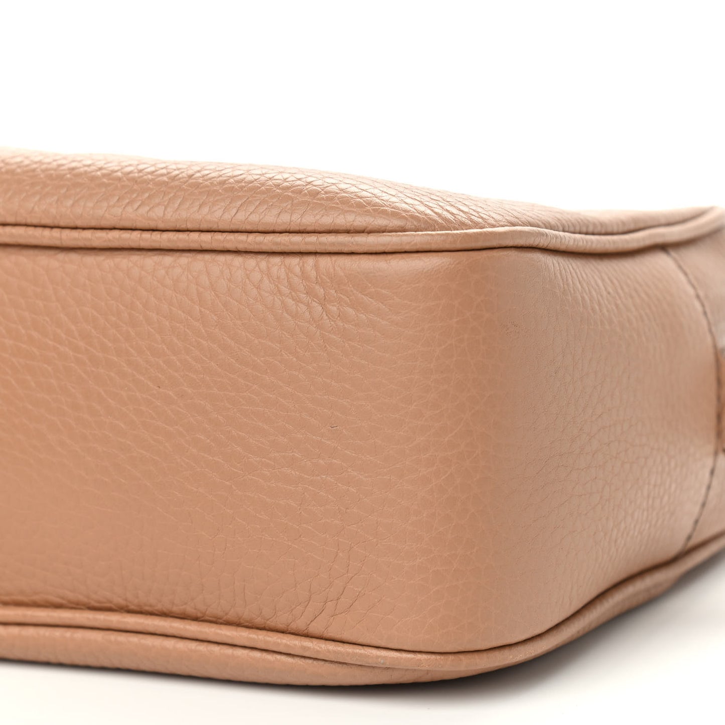 Pebbled Calfskin Small Soho Disco Bag Camelia