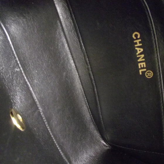 Caviar Quilted Shoulder Bag Black