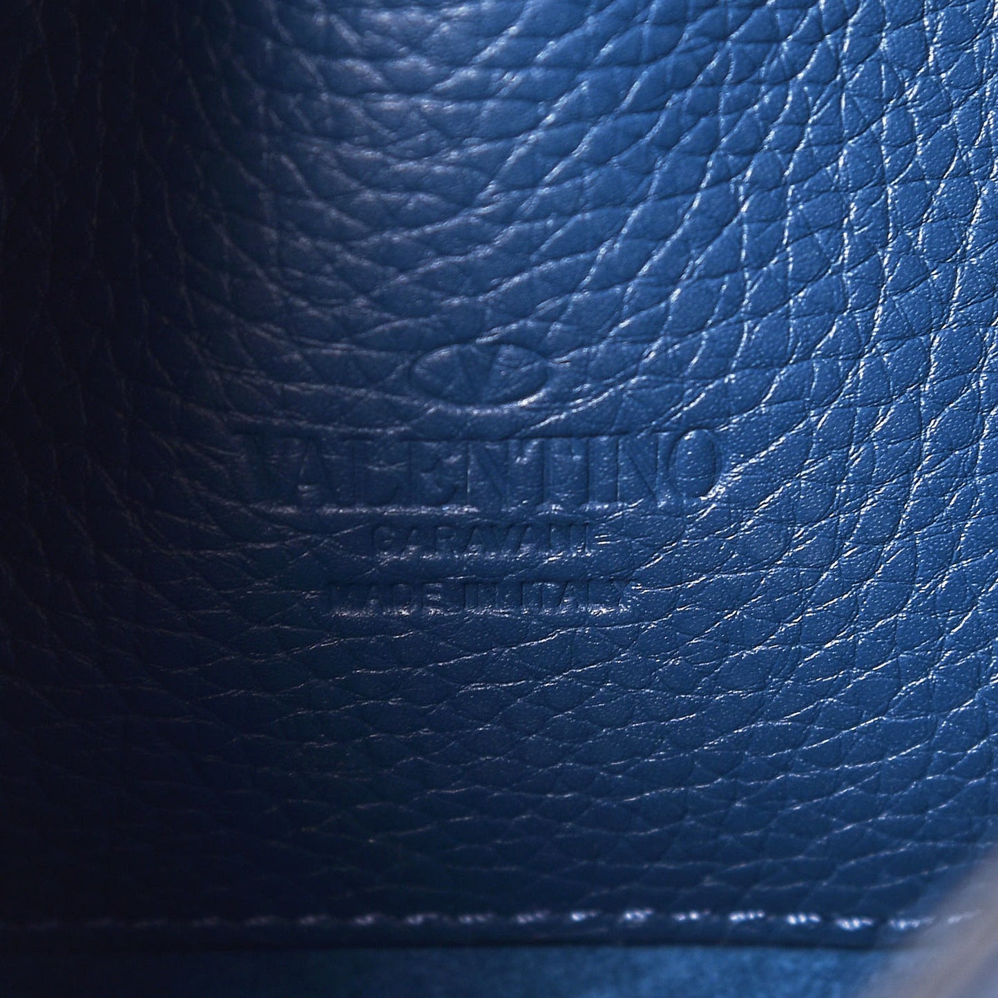 Pebbled Calfskin Medium Rockstud Flip Lock Crossbody Bag Peacock