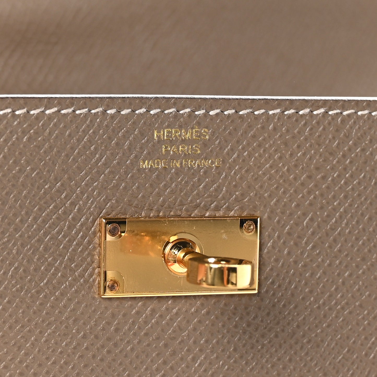Epsom Kelly Longue Wallet Etoupe