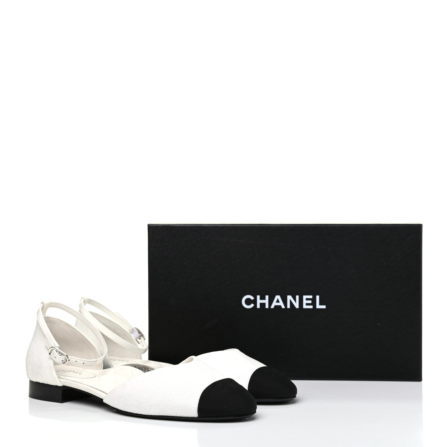 Chanel Sequin Grosgrain Cap Toe CC Ankle Strap Sandals 42 White Black 9 of 9