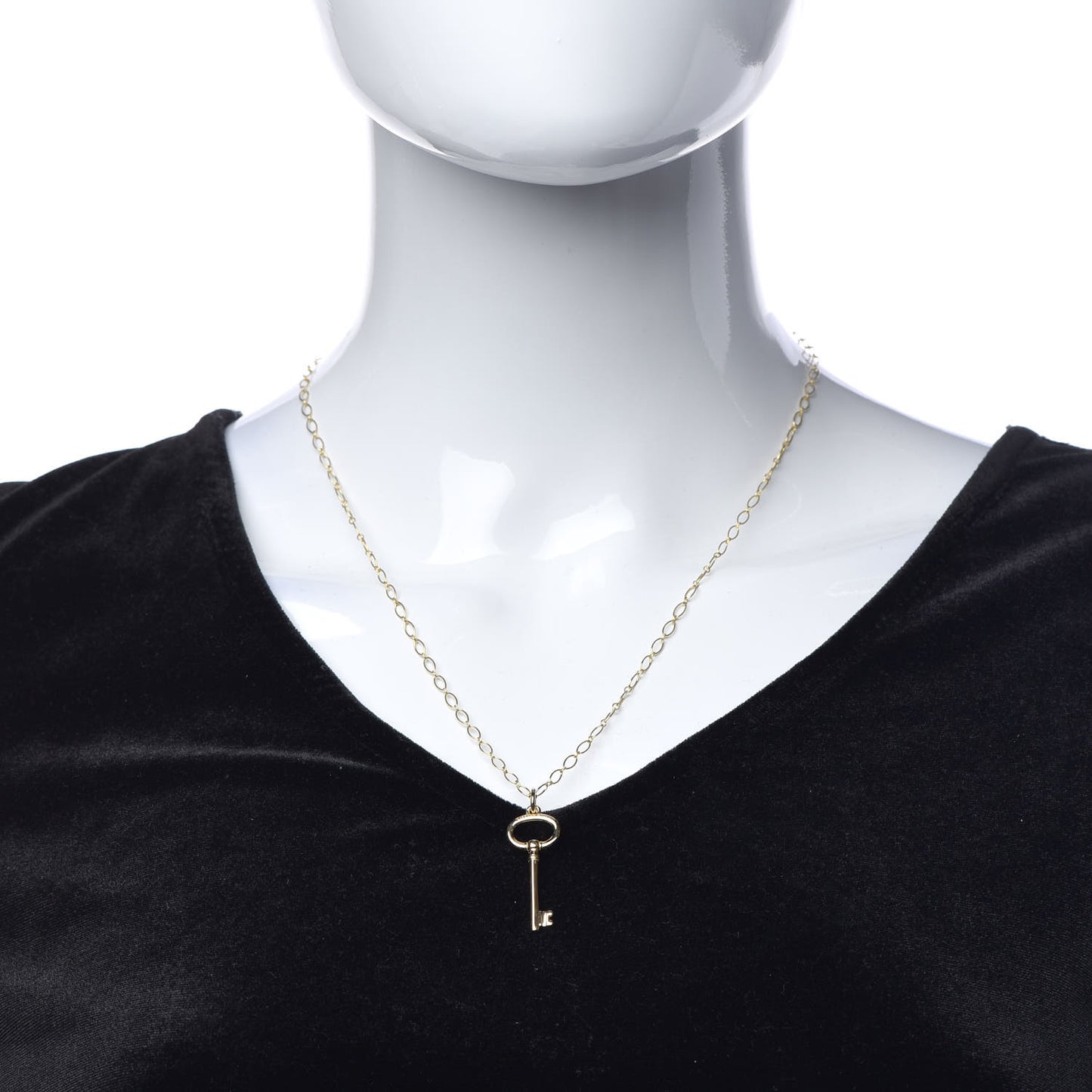 18K Yellow Gold Small Oval Key Pendant Link Necklace