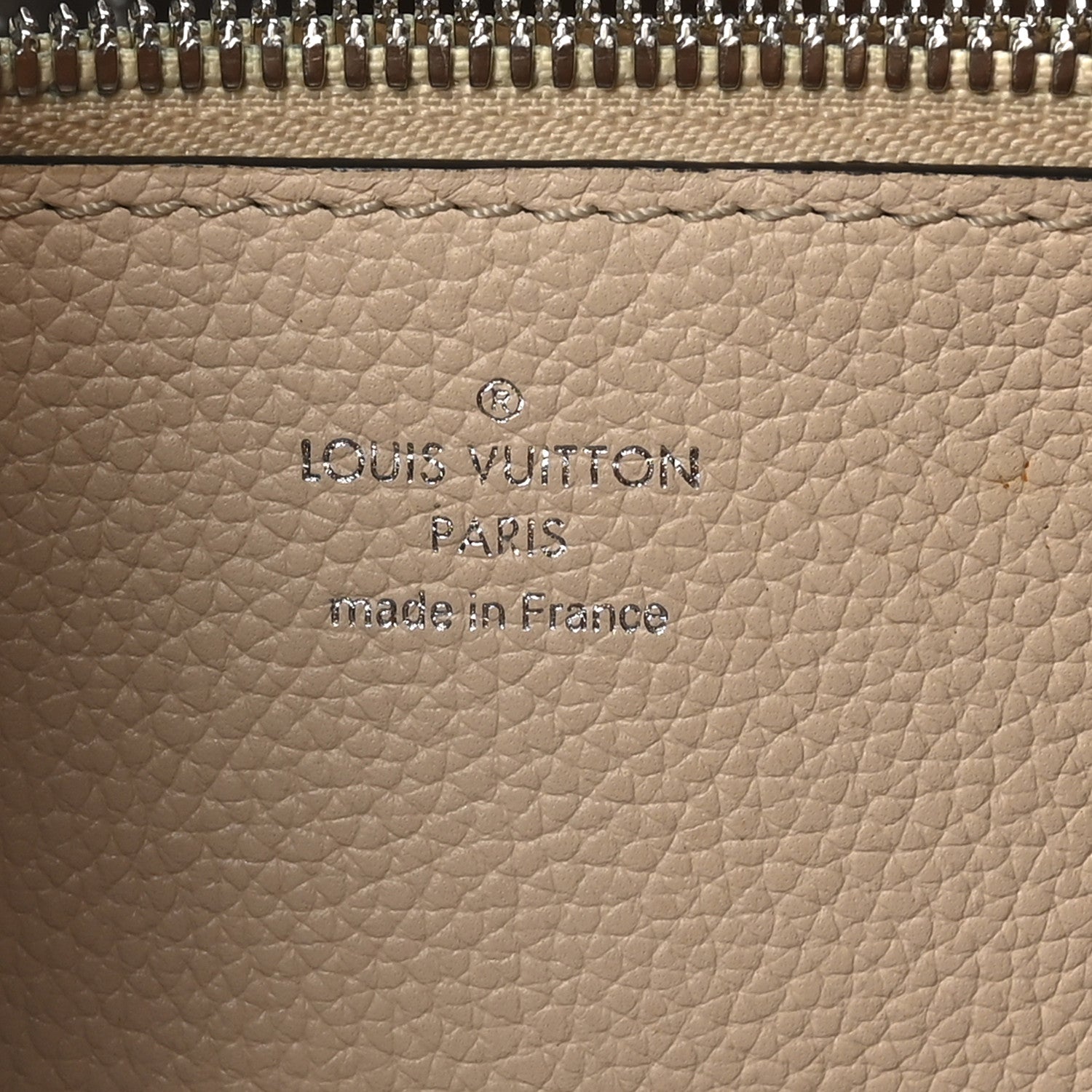 Louis Vuitton Mahina Muria Creme 6 of 9