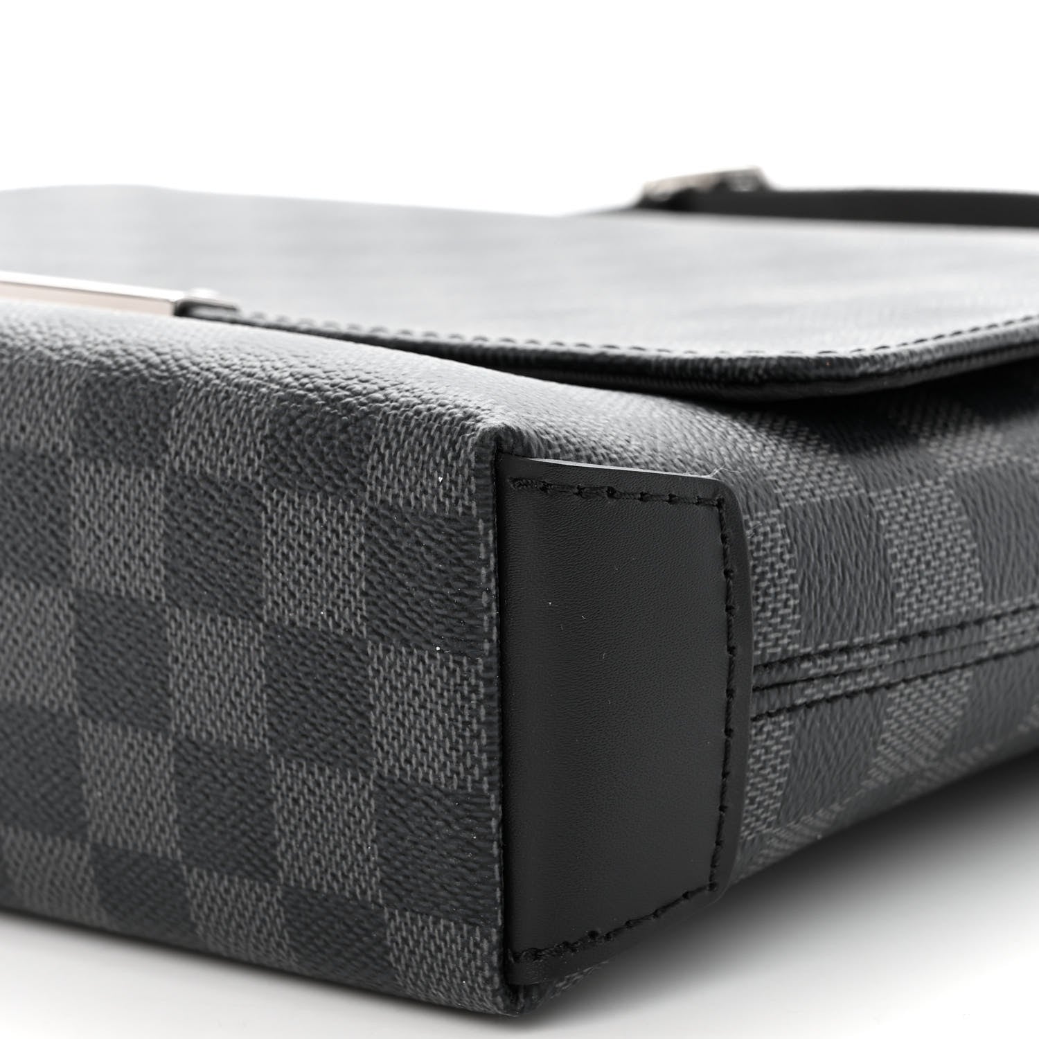 Louis Vuitton Damier Graphite District PM 9 of 9