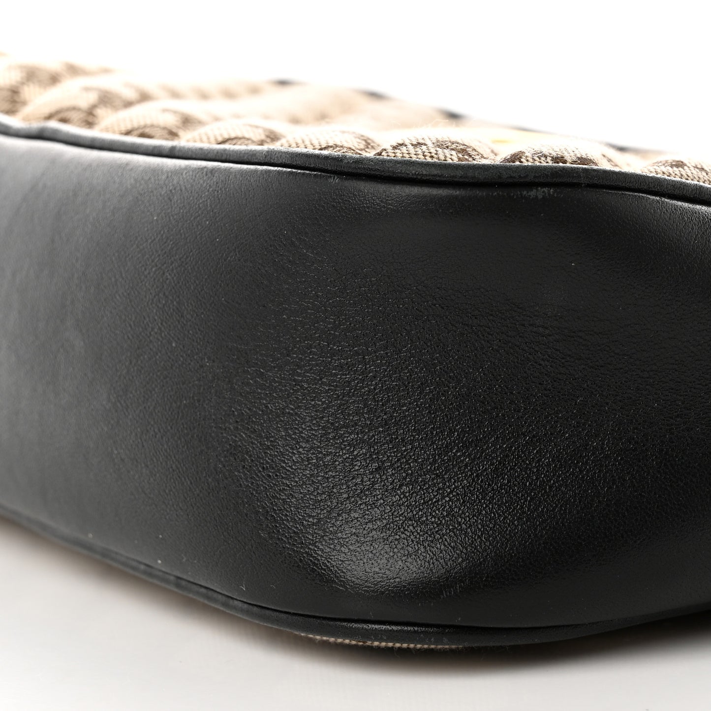 Monogram Matelasse Diagonal Small GG Marmont Chain Shoulder Bag Beige Black