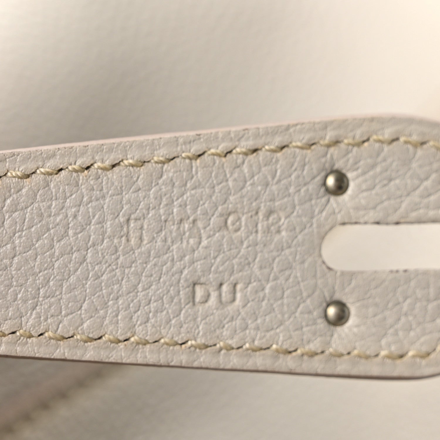 Hermes Evercolor Lindy 30  Gris Perle 7 of 10