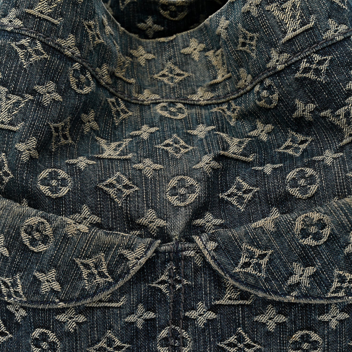 Louis Vuitton Denim Daily GM Gris Blue 8 of 12