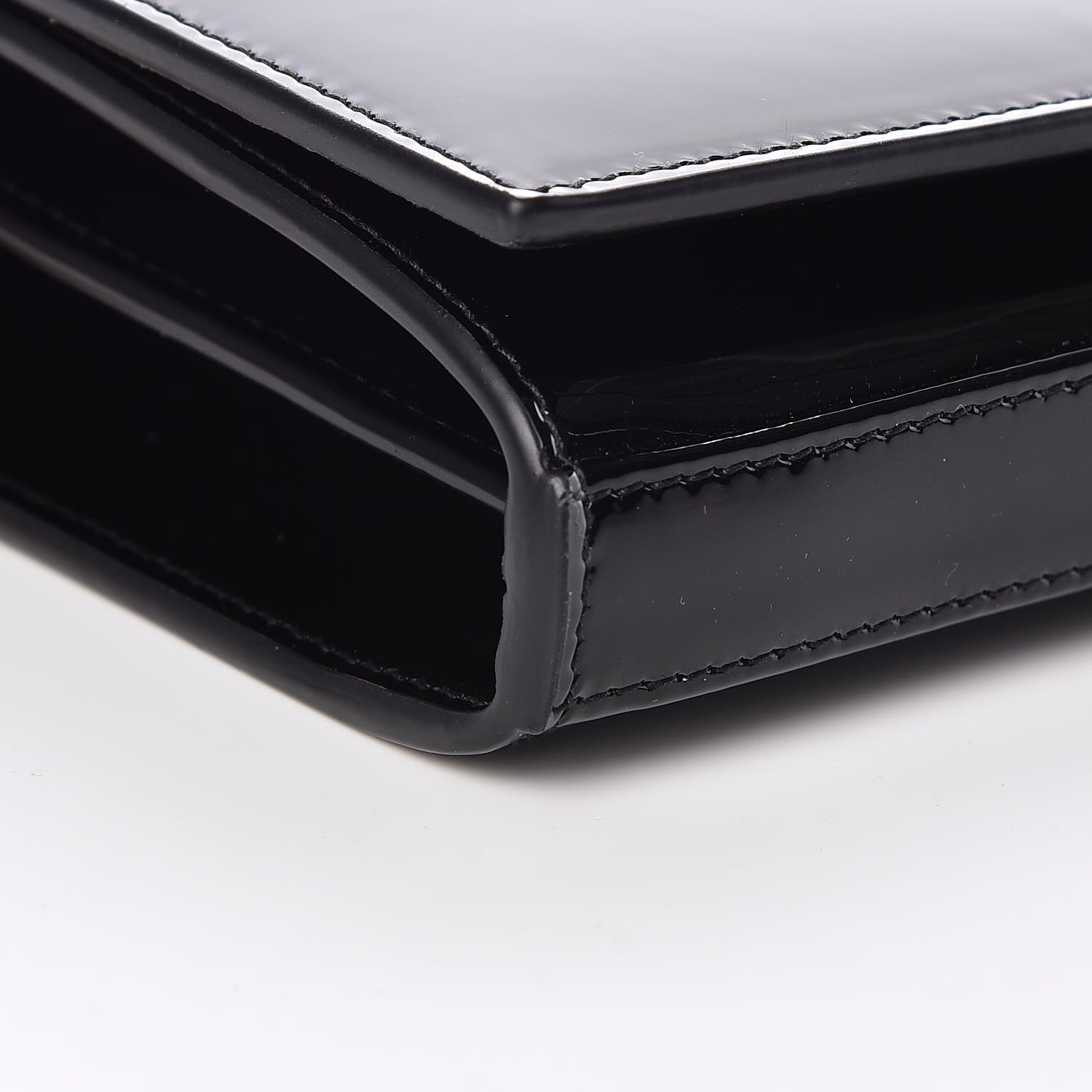 Saint Laurent Patent Calfskin Monogram Kate Wallet On Chain Black 7 of 9