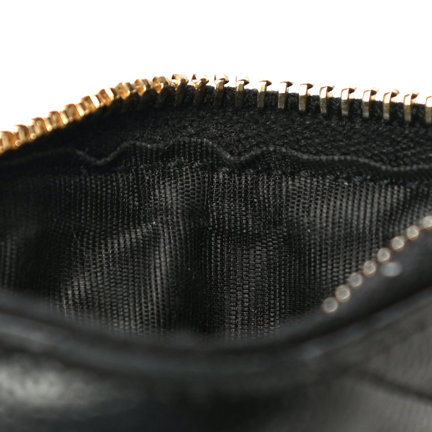 Saint Laurent Grain De Poudre Matelasse Chevron Monogram Zipped Card Case Black 15 of 22