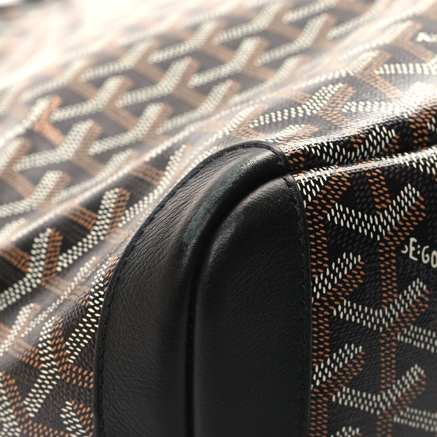 Goyardine Artois MM Black
