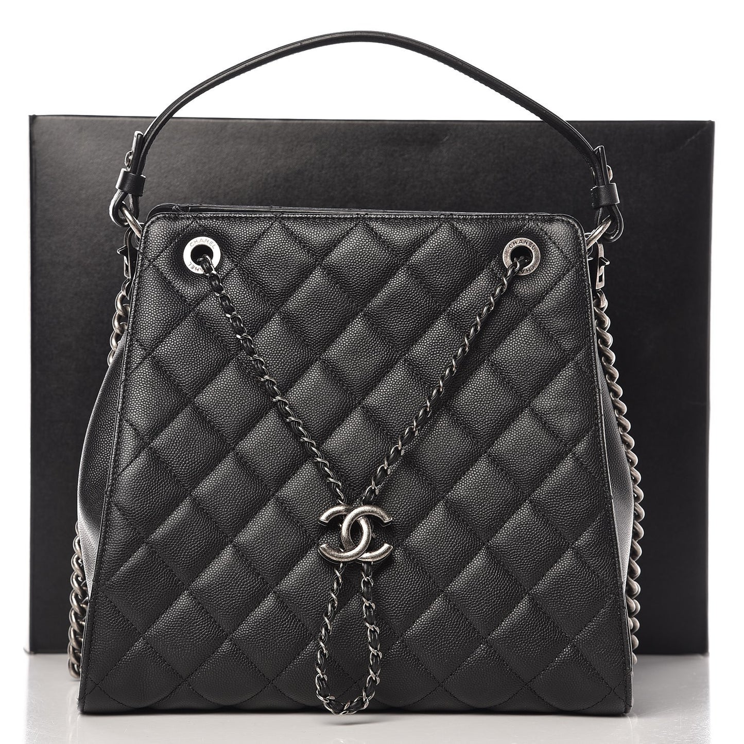 Caviar Quilted Medium CC Bucket Bag Black