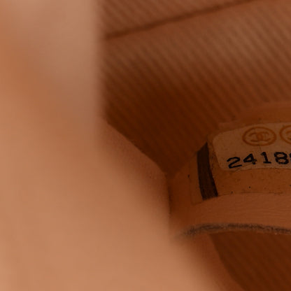 Chanel Caviar Quilted Medium Coco Handle Flap Light Beige 7 of 10