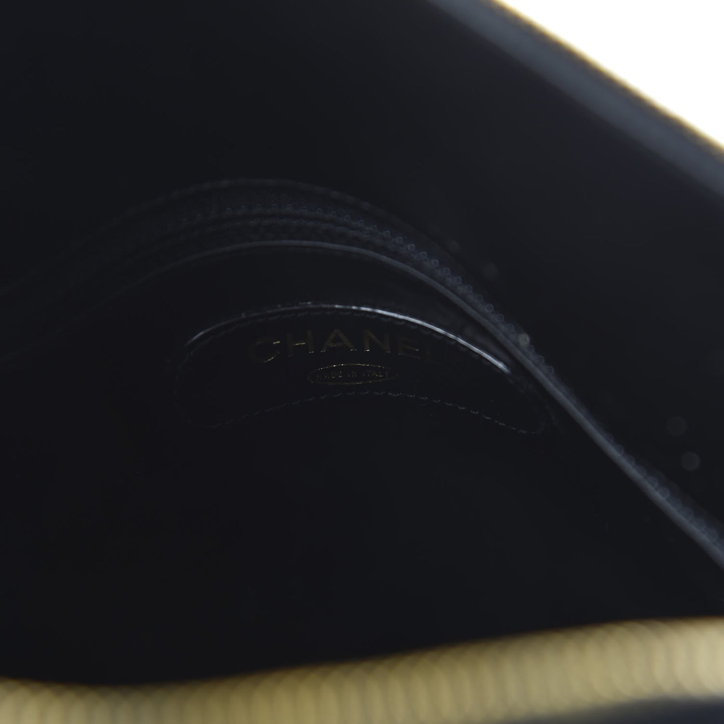 Calfskin Stitched CC Boston Black