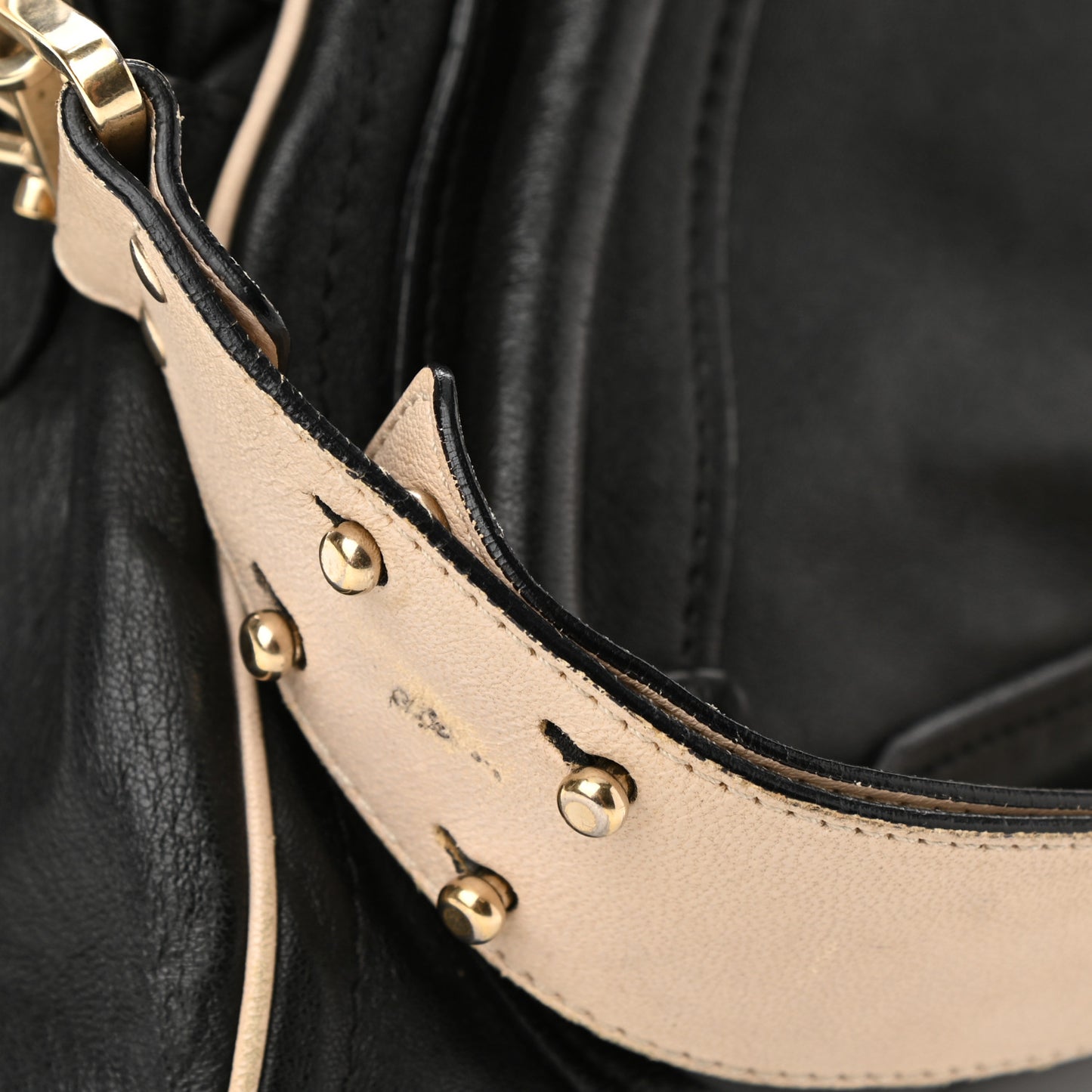 Calfskin Medium Military Paraty Black