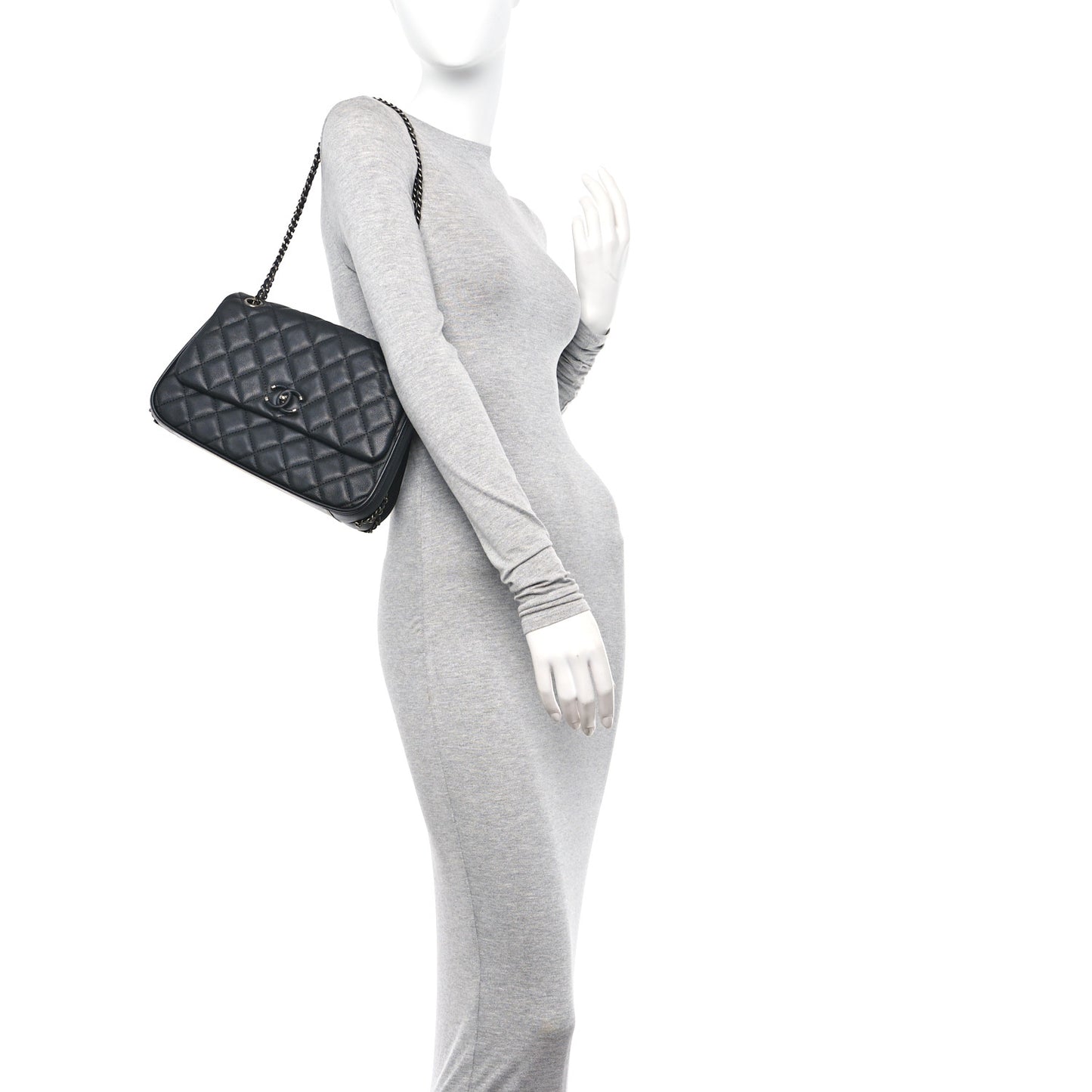 Calfskin Quilted Medium Frame in Chain Flap Black
