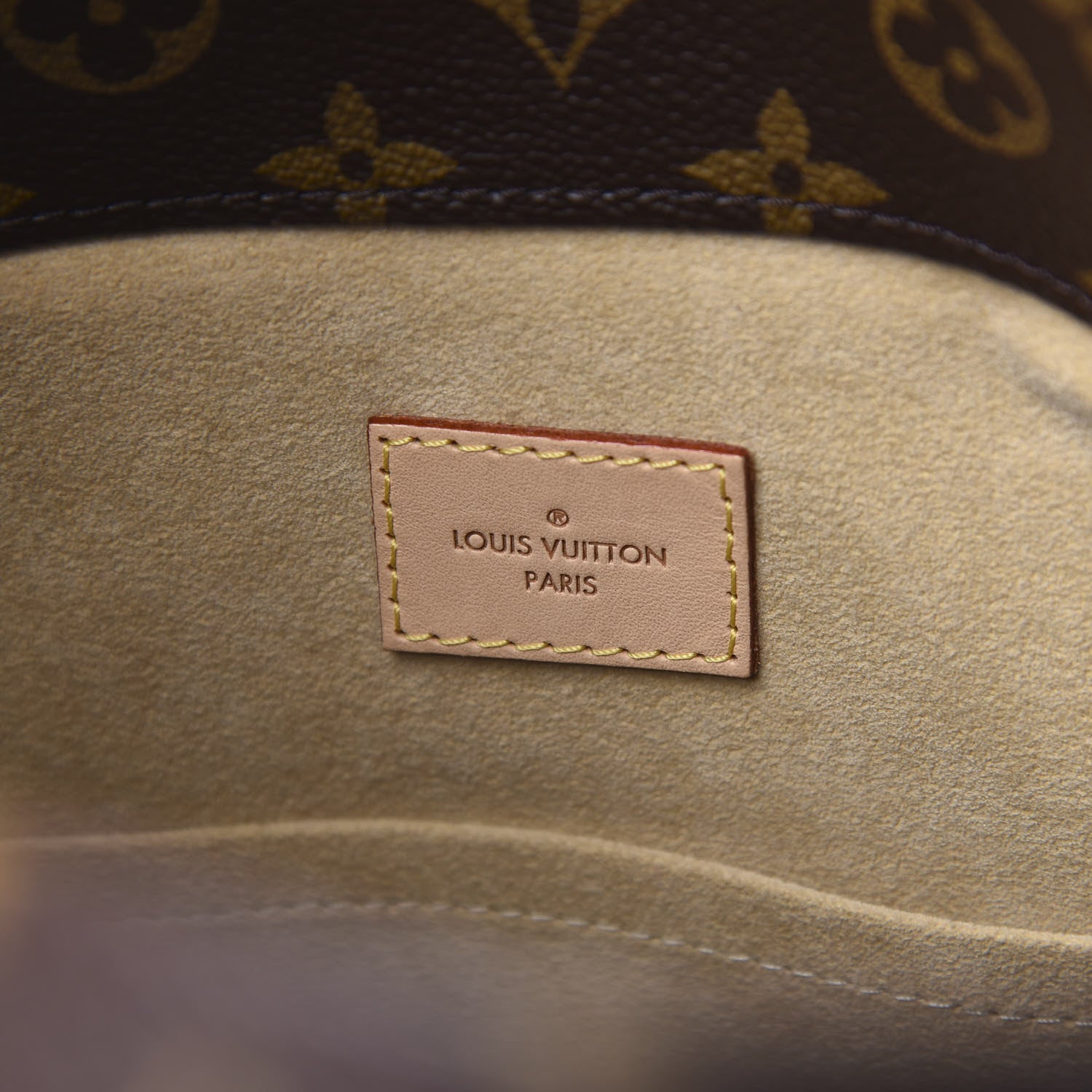 Louis Vuitton Monogram Artsy MM 6 of 11