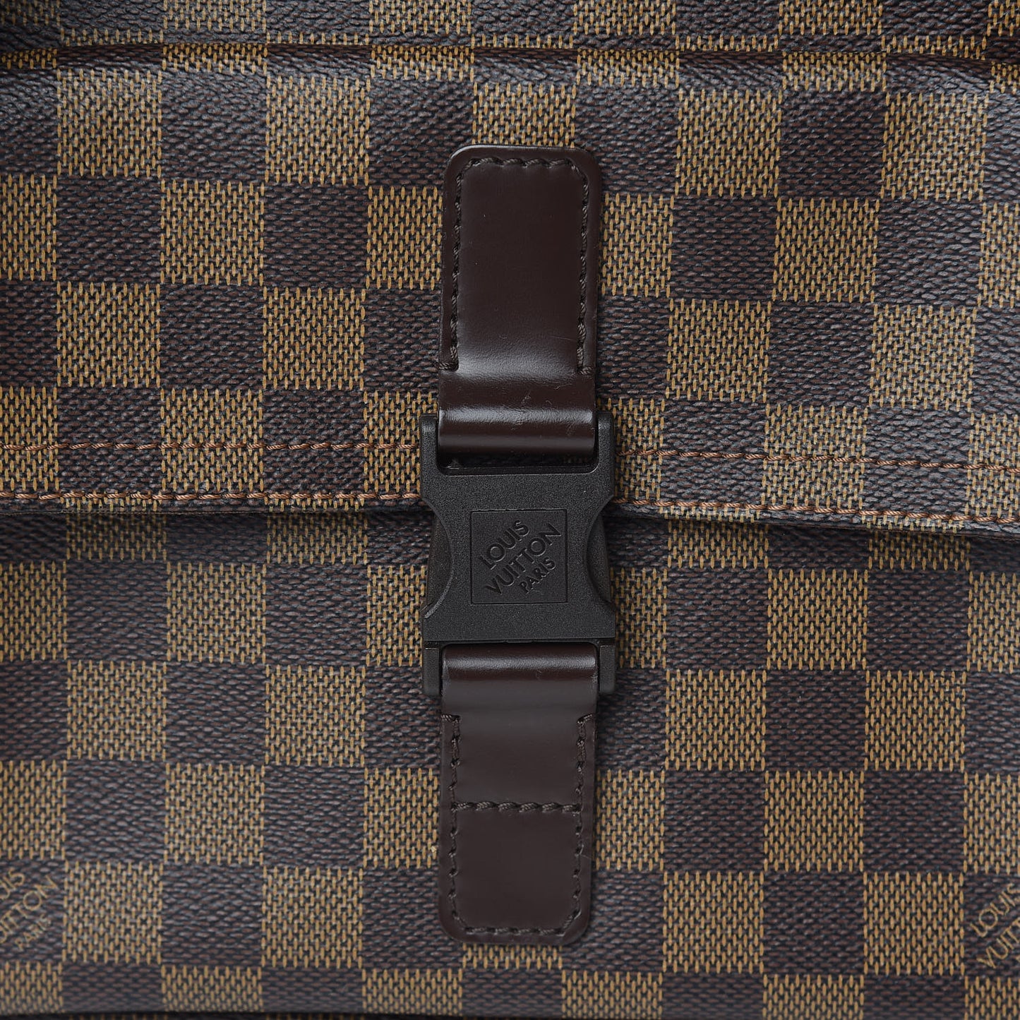 Damier Ebene Pochette Melville