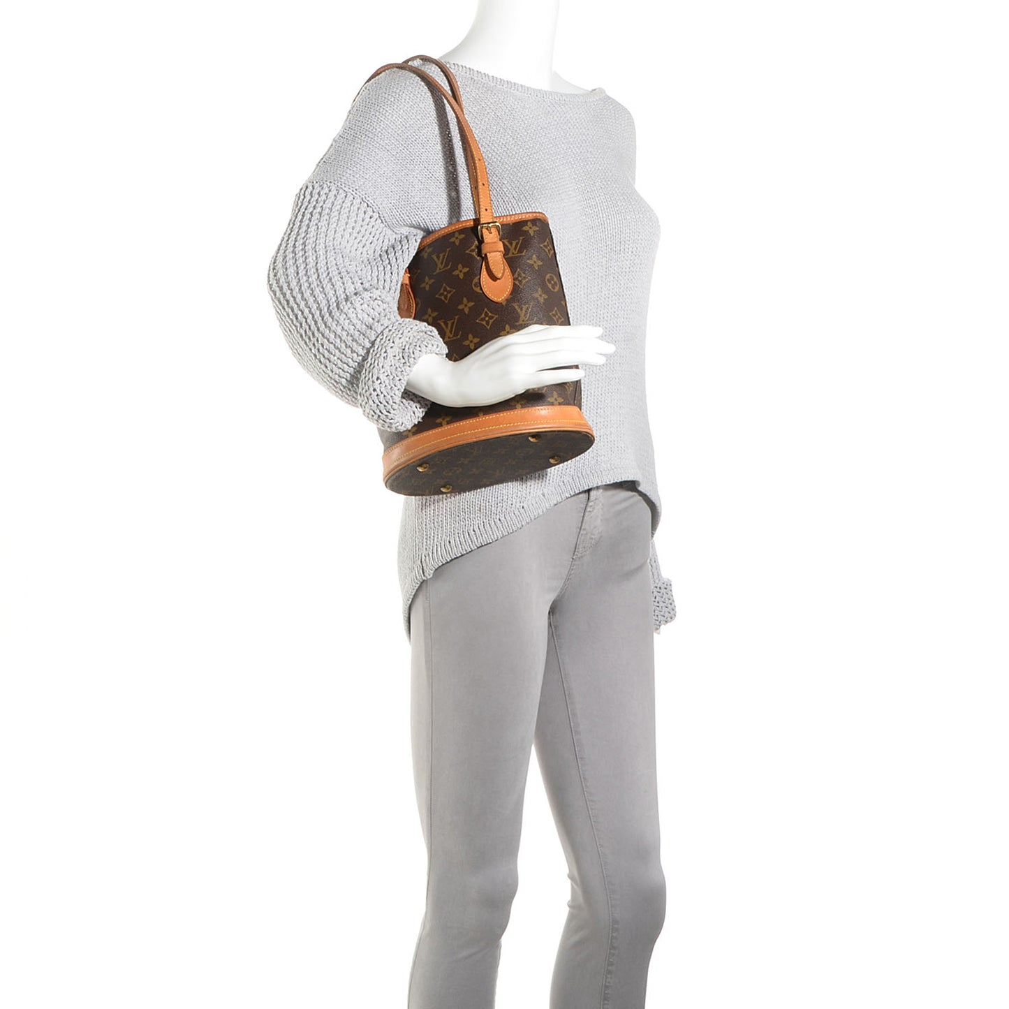 Monogram Petit Bucket 23