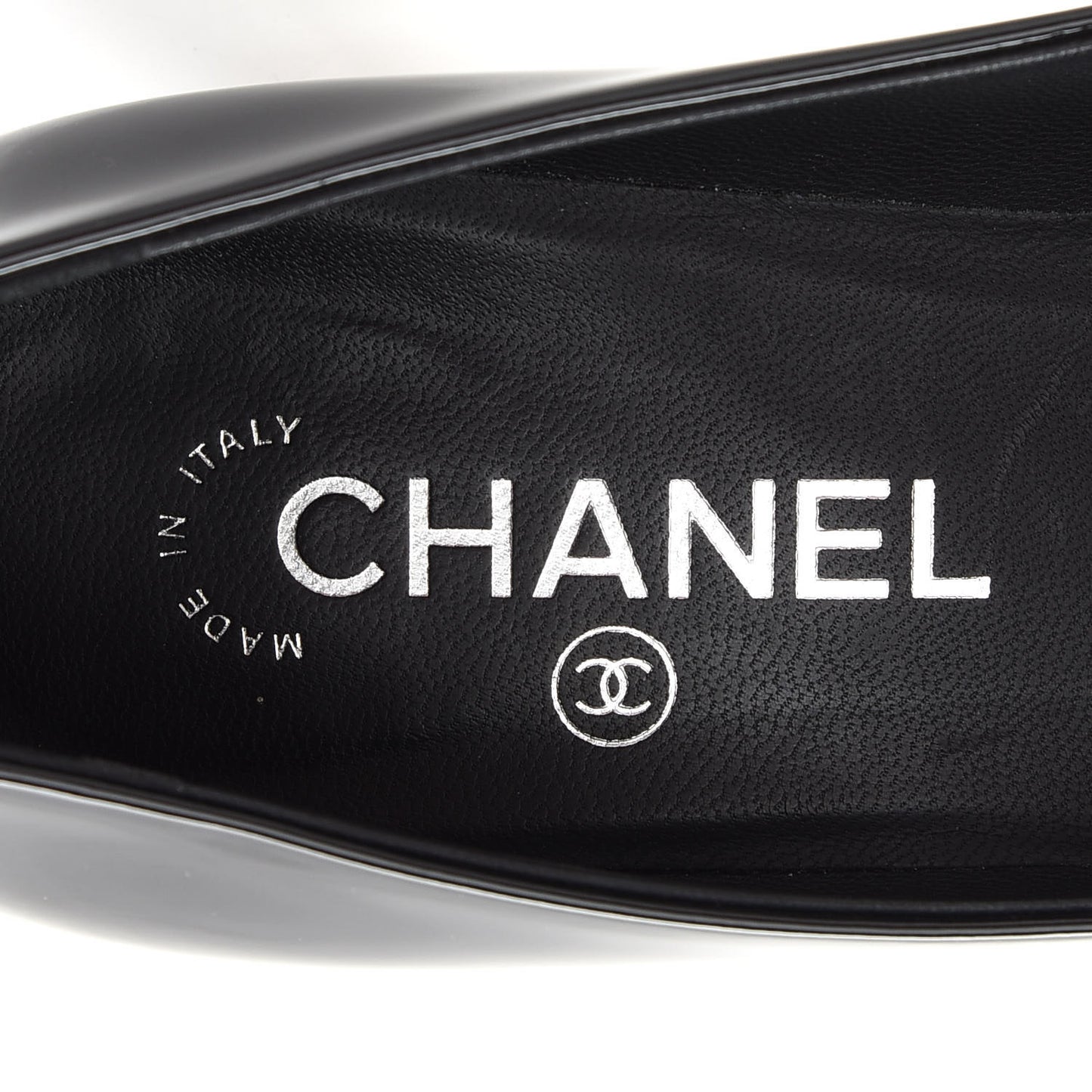 Patent Calfskin Cap Toe CC Pearl Pumps 37.5 Black