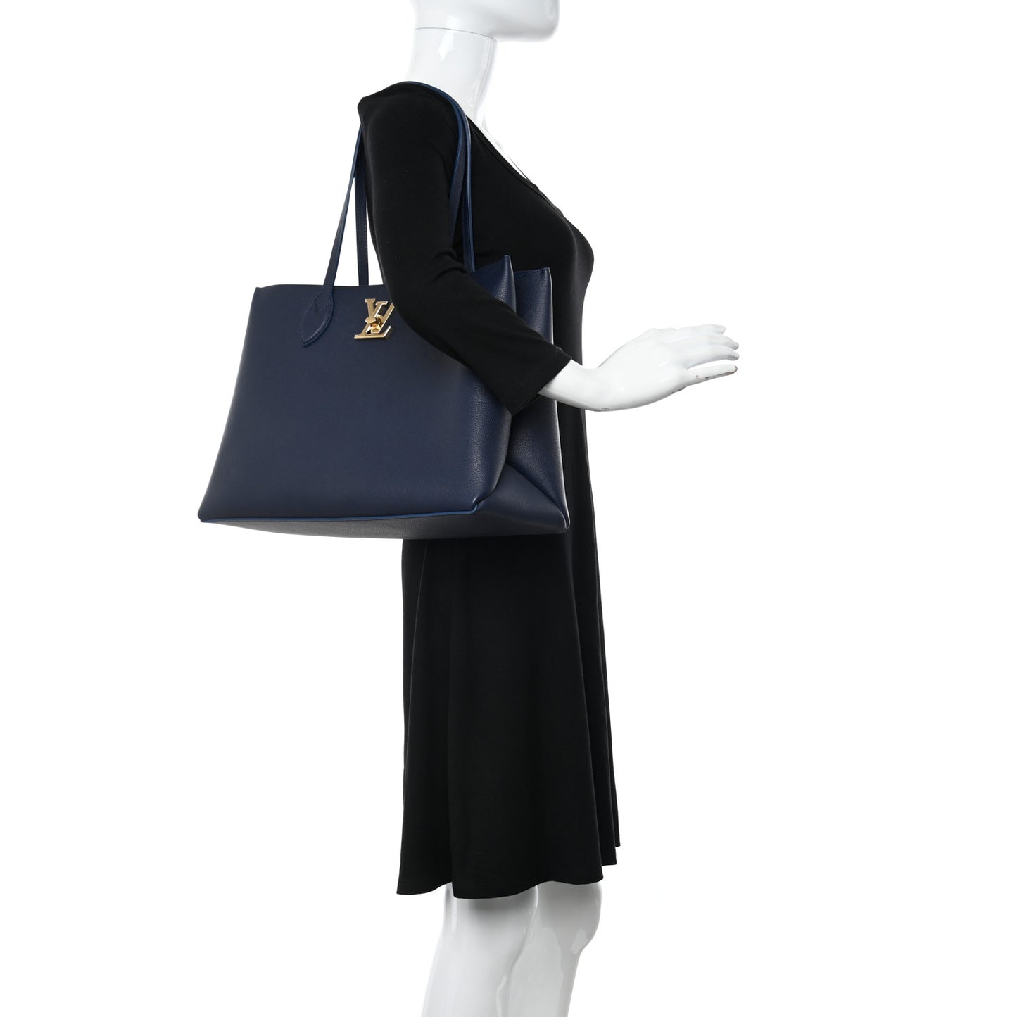 Grained Calfskin Lockme Shopper Navy