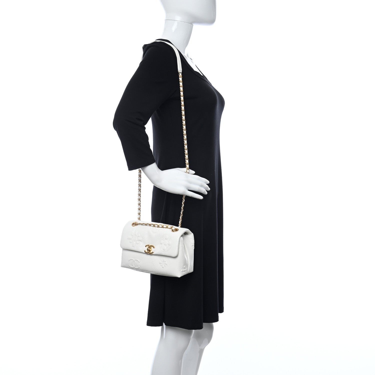 Chanel Crumbled Calfskin Embossed Flap White 3 of 21