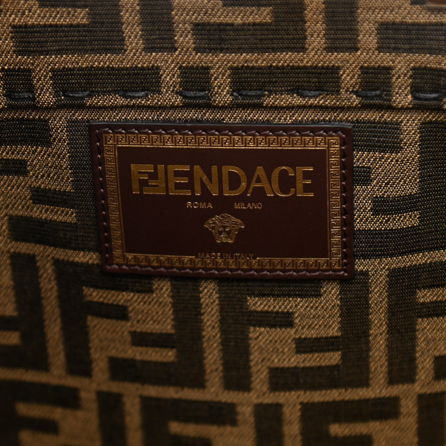 X VERSACE Fabric Jacquard Calfskin Plexiglass Fendace FF Medusa Studded Large Fendi Sunshine Shopper Tote Marrone Fuxia