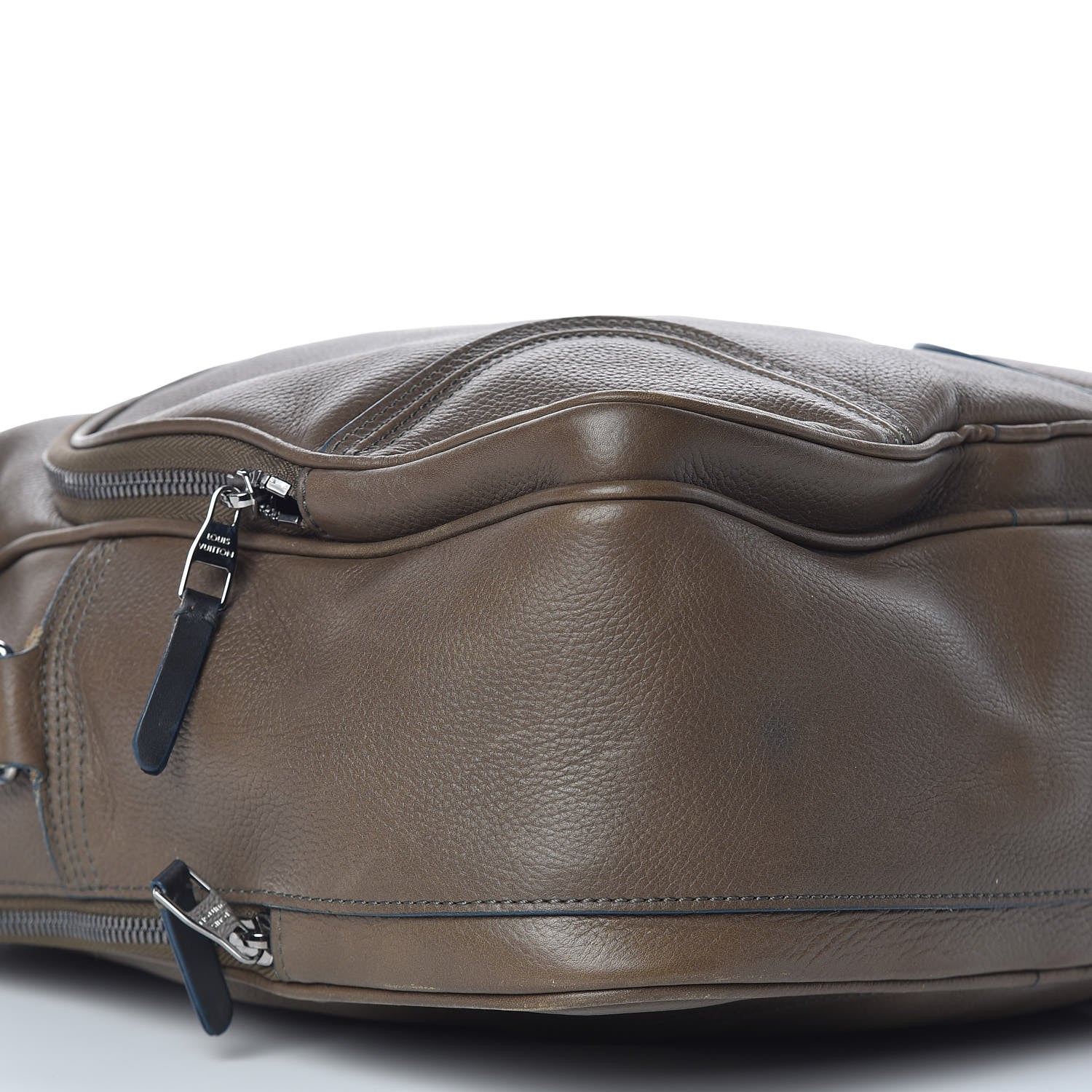 Louis Vuitton Bequia Trotter MM 8 of 12