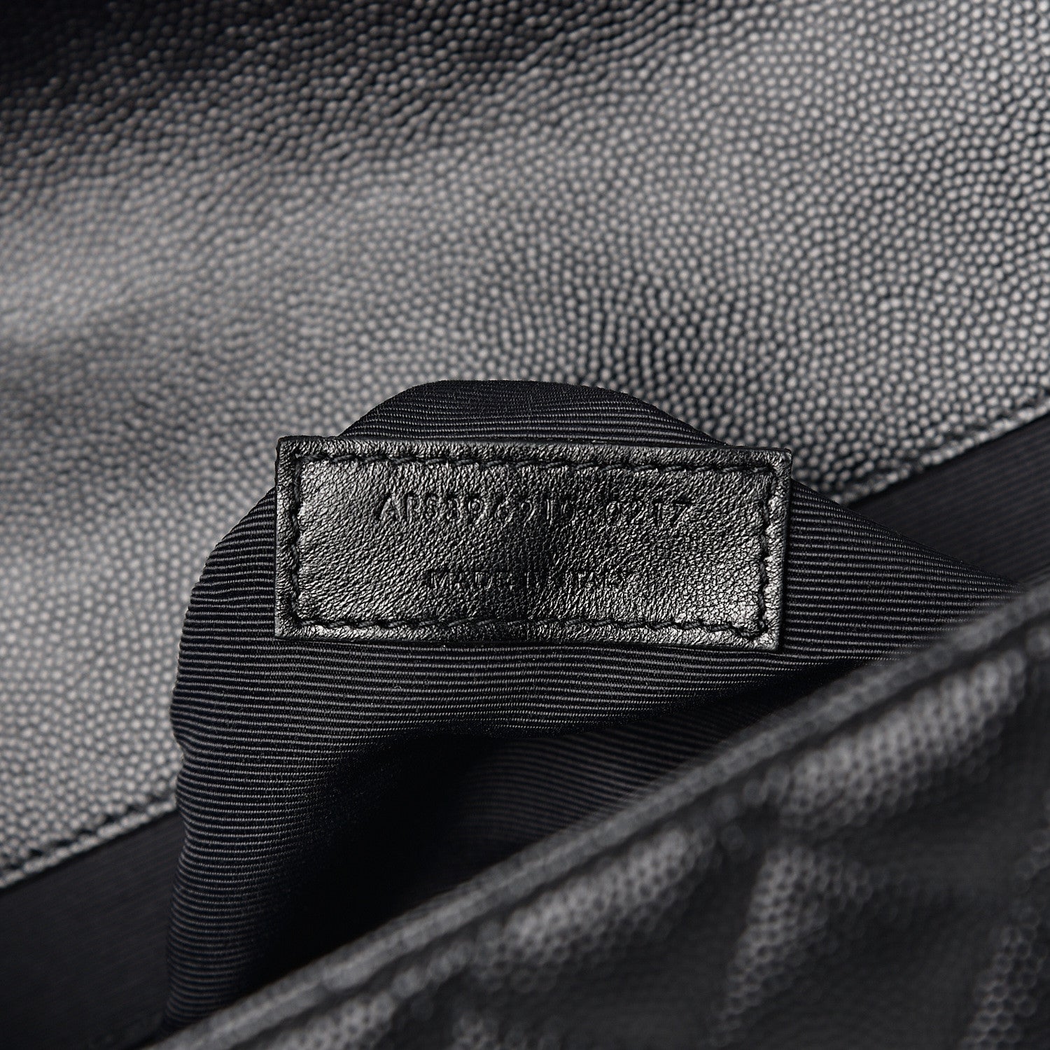 Saint Laurent Grain De Poudre Textured Mixed Matelasse Large Triquilt Monogram Monochrome Satchel Black 8 of 11