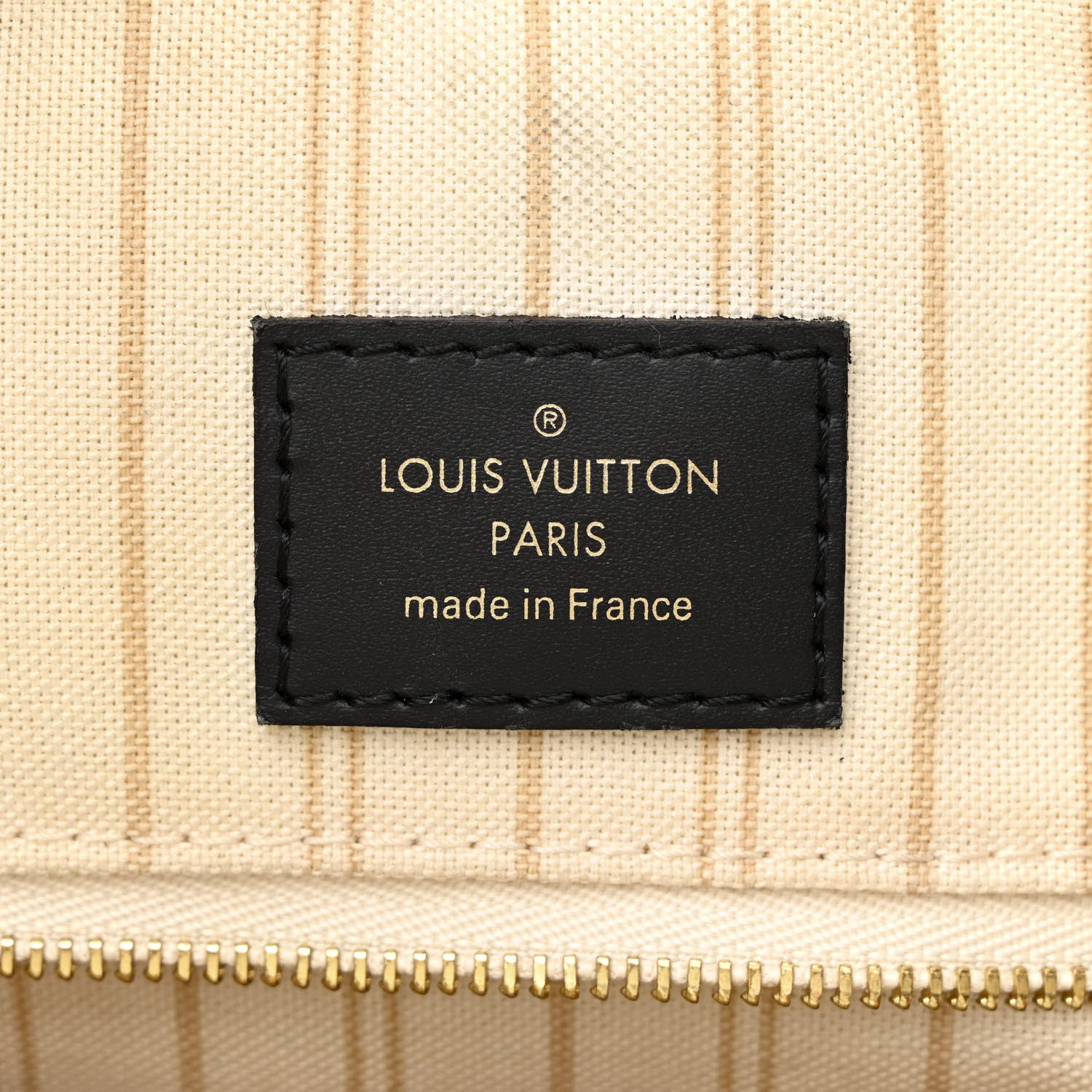 Louis Vuitton Monogram Giant Jungle Onthego GM Ivory 7 of 14