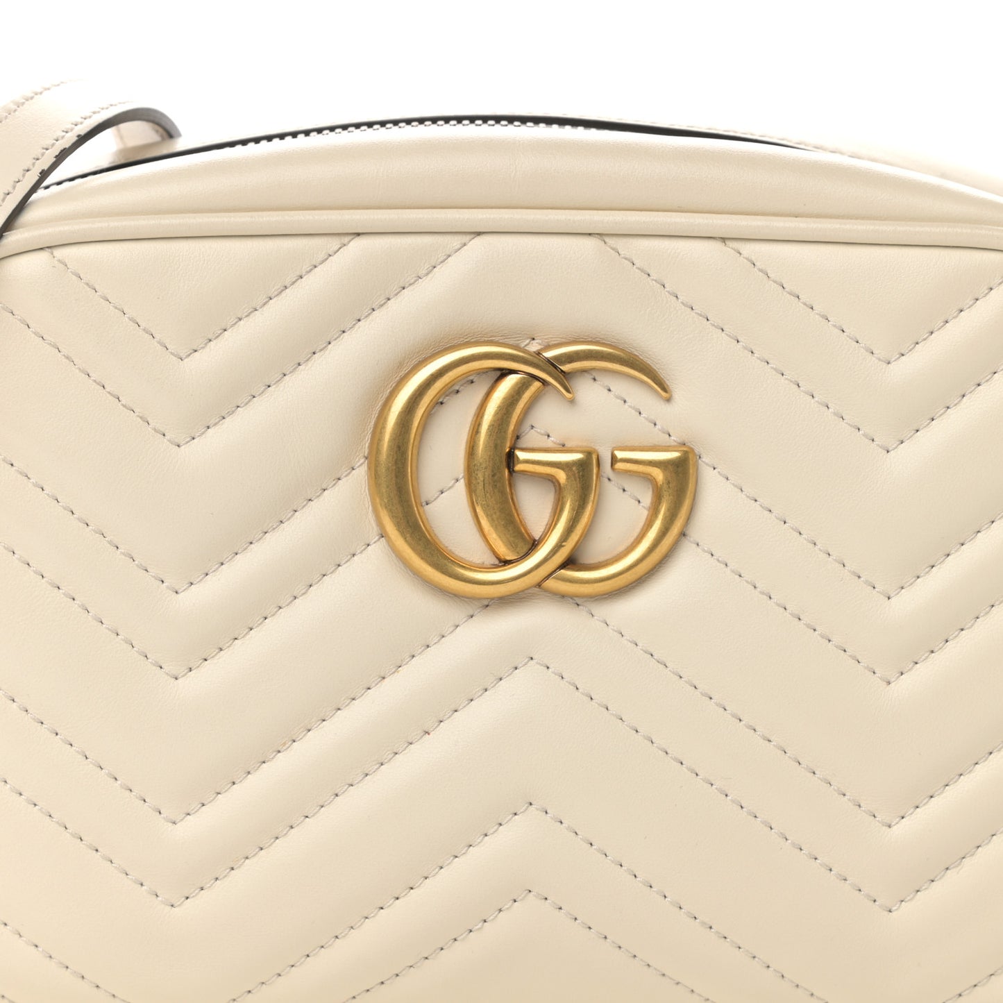 Calfskin Matelasse Small GG Marmont Chain Shoulder Bag White
