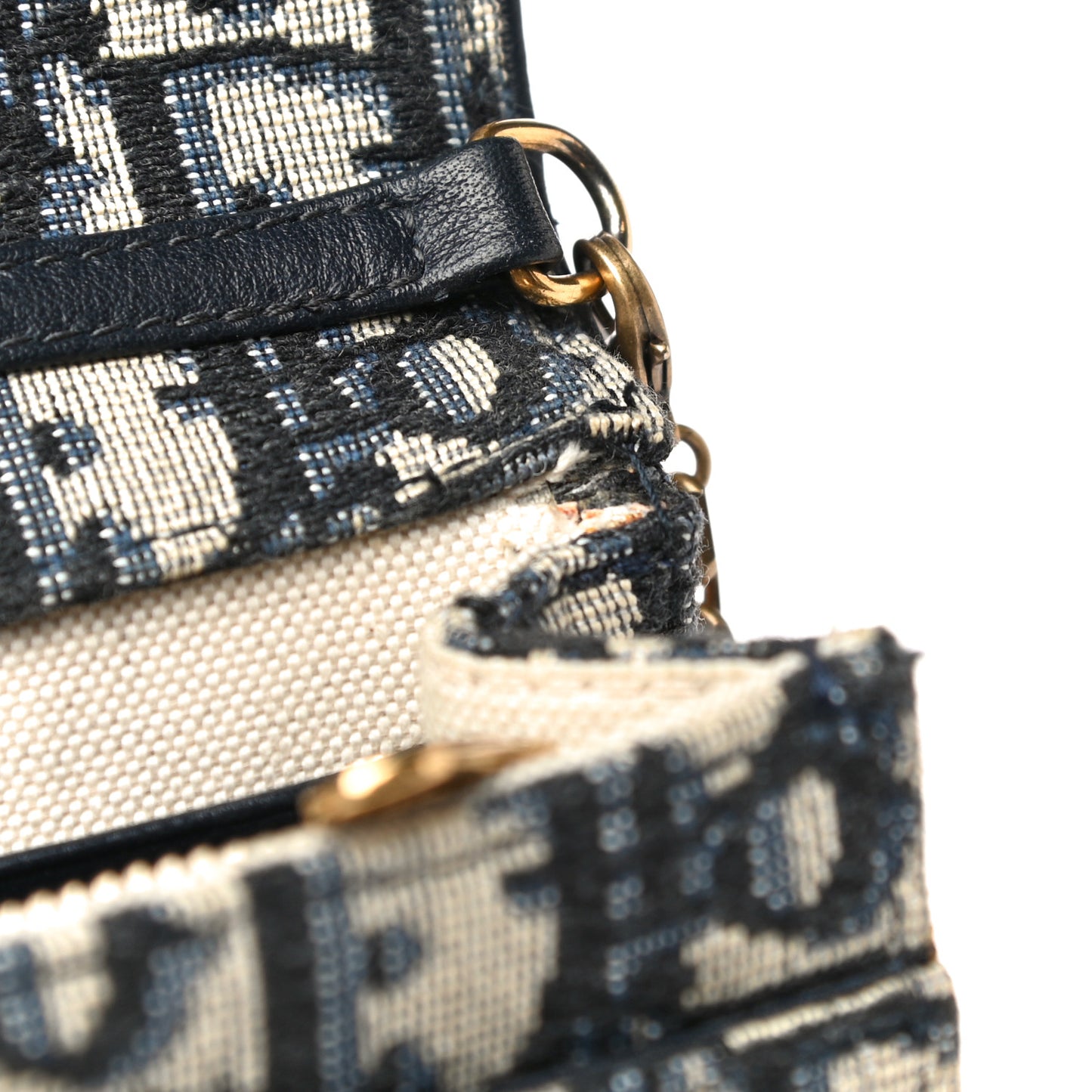 Oblique Saddle Chain Pouch Blue