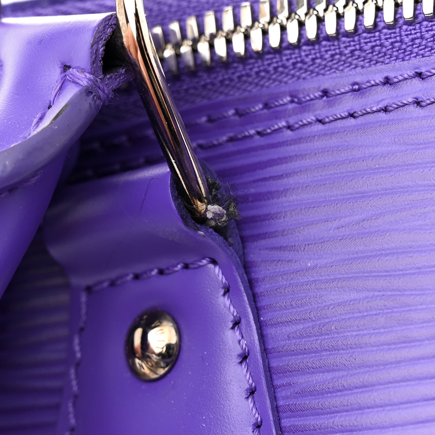 Louis Vuitton Epi Alma PM Figue 11 of 12