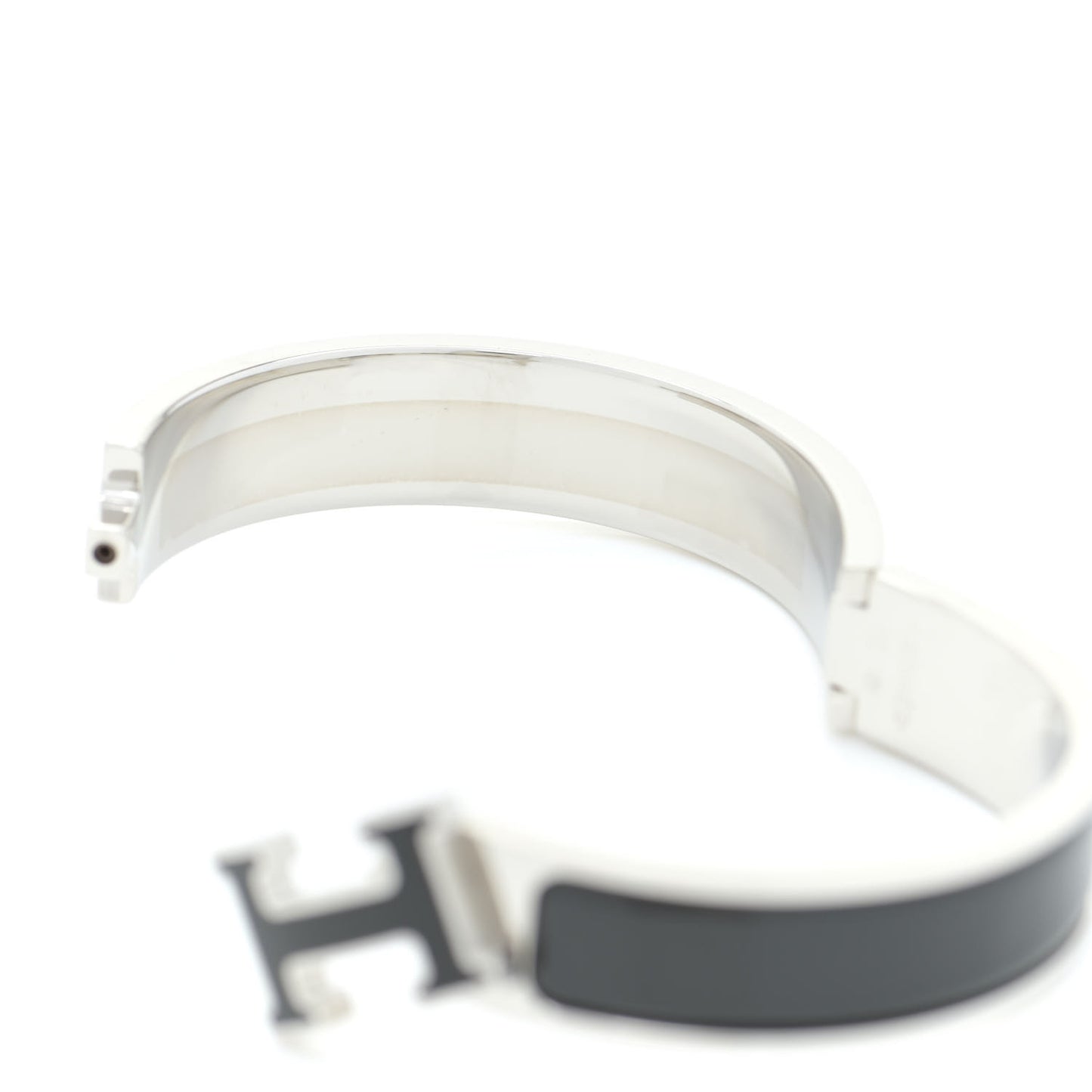 Enamel Narrow Clic Clac H Bracelet PM Black