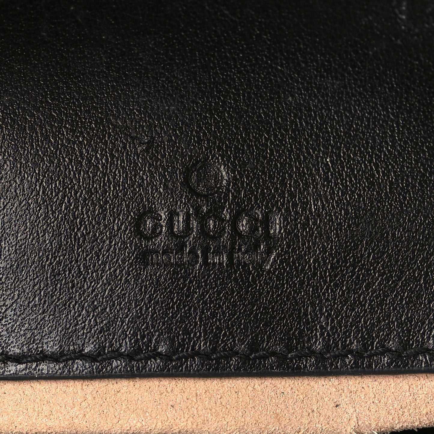 Calfskin Matelasse Mini GG Marmont 2.0 Bucket Bag Black