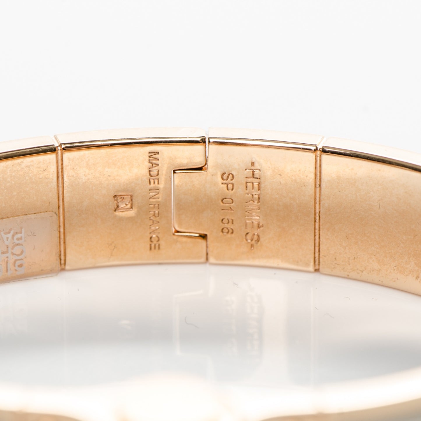 Enamel Narrow Charniere Hinged Bracelet S Pannacotta