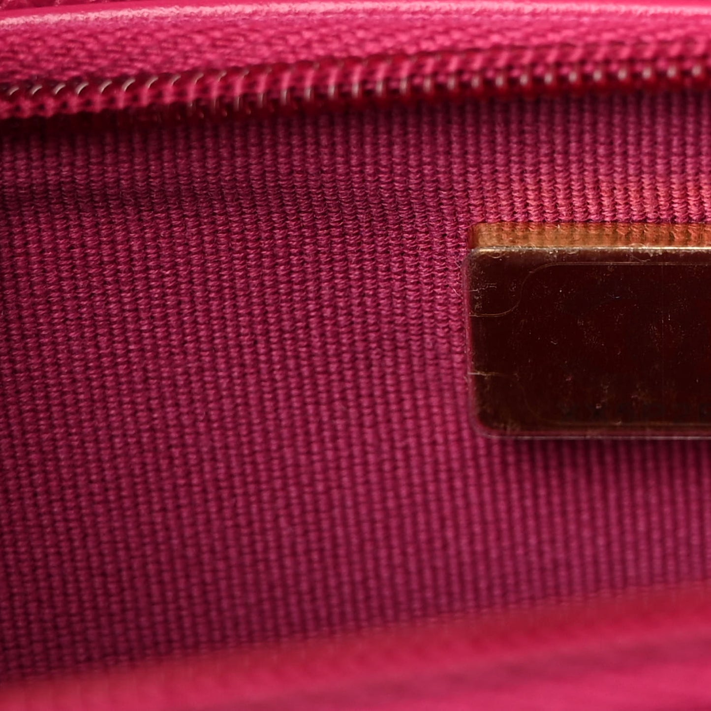 Caviar Quilted Wallet on Chain WOC Fuchsia