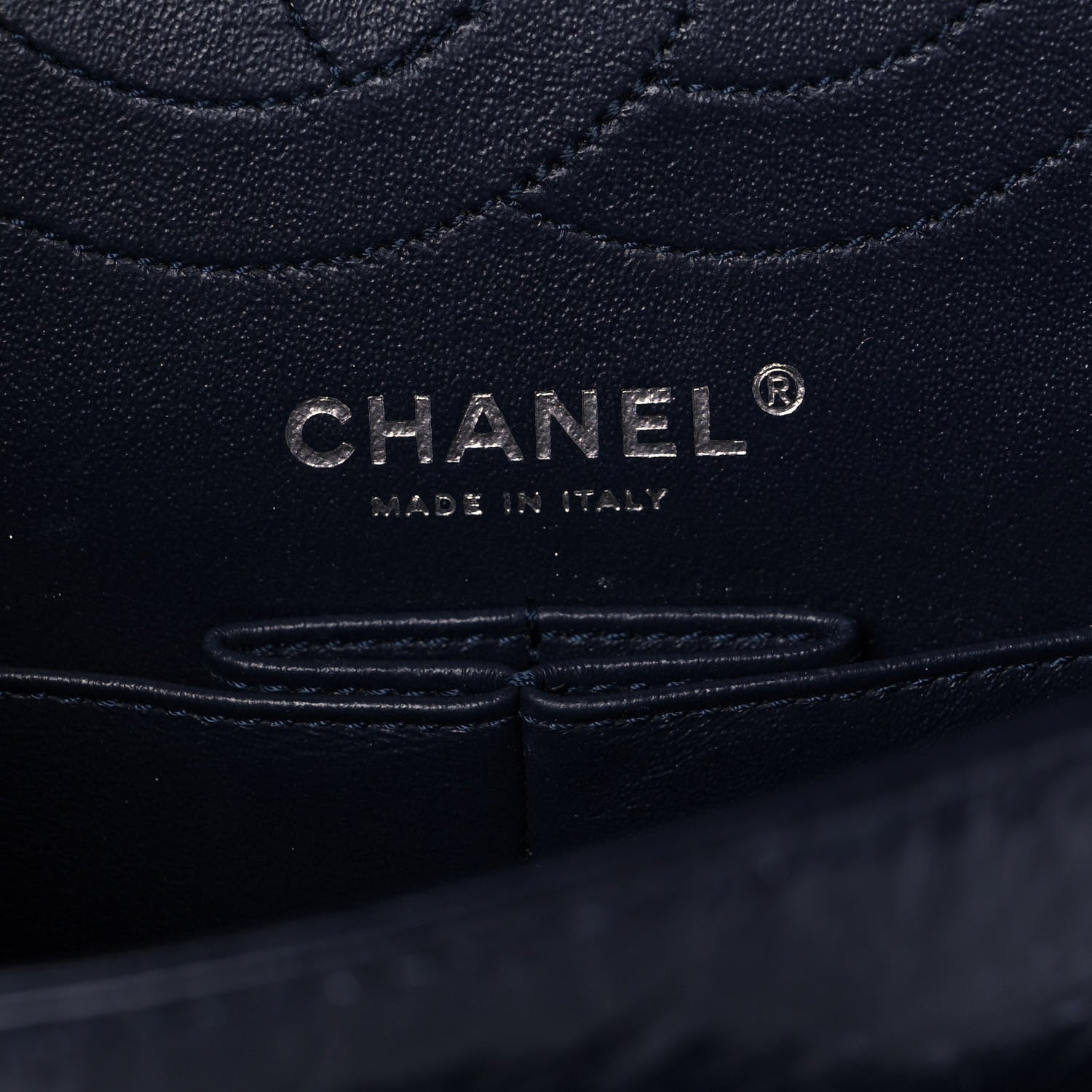 Chanel Distressed Patent Quilted 2.55 Reissue 225 Flap Navy 7 of 16