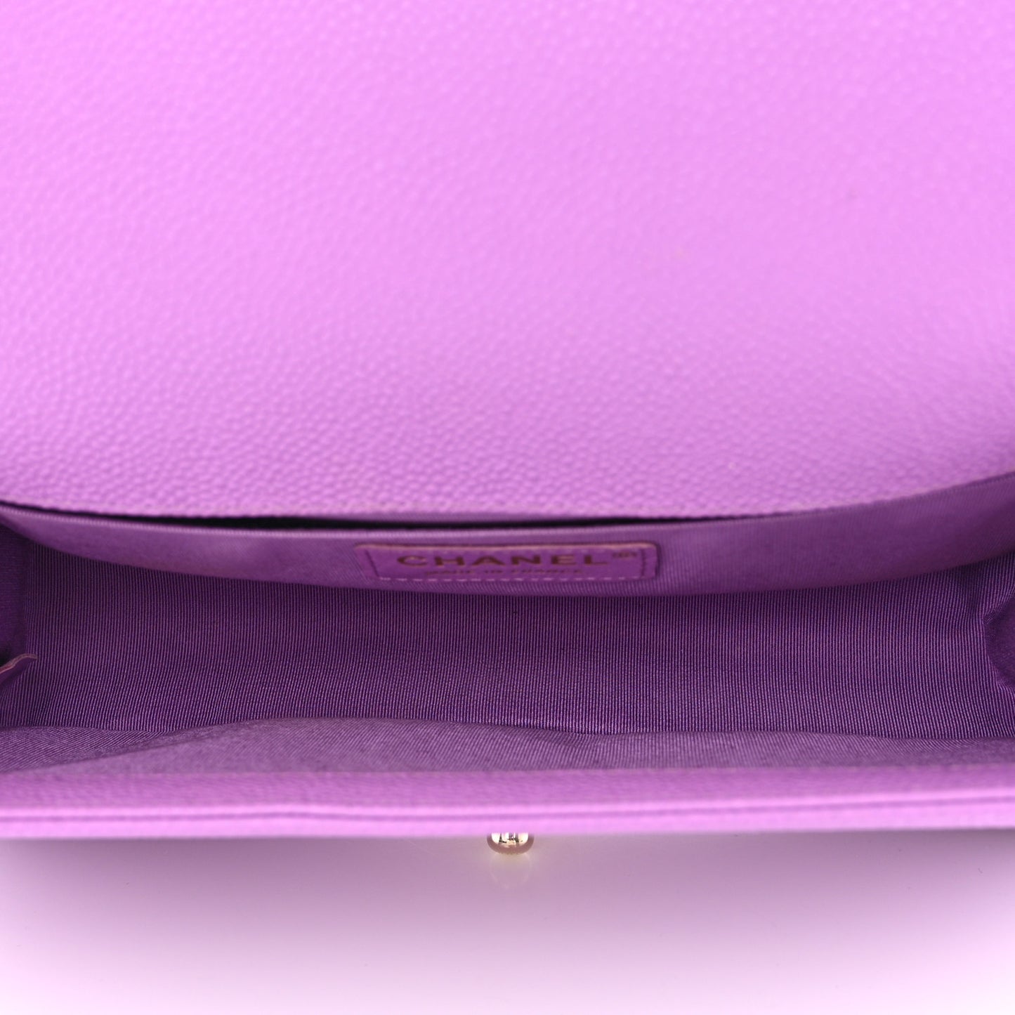 Caviar Quilted Medium Boy Flap Purple