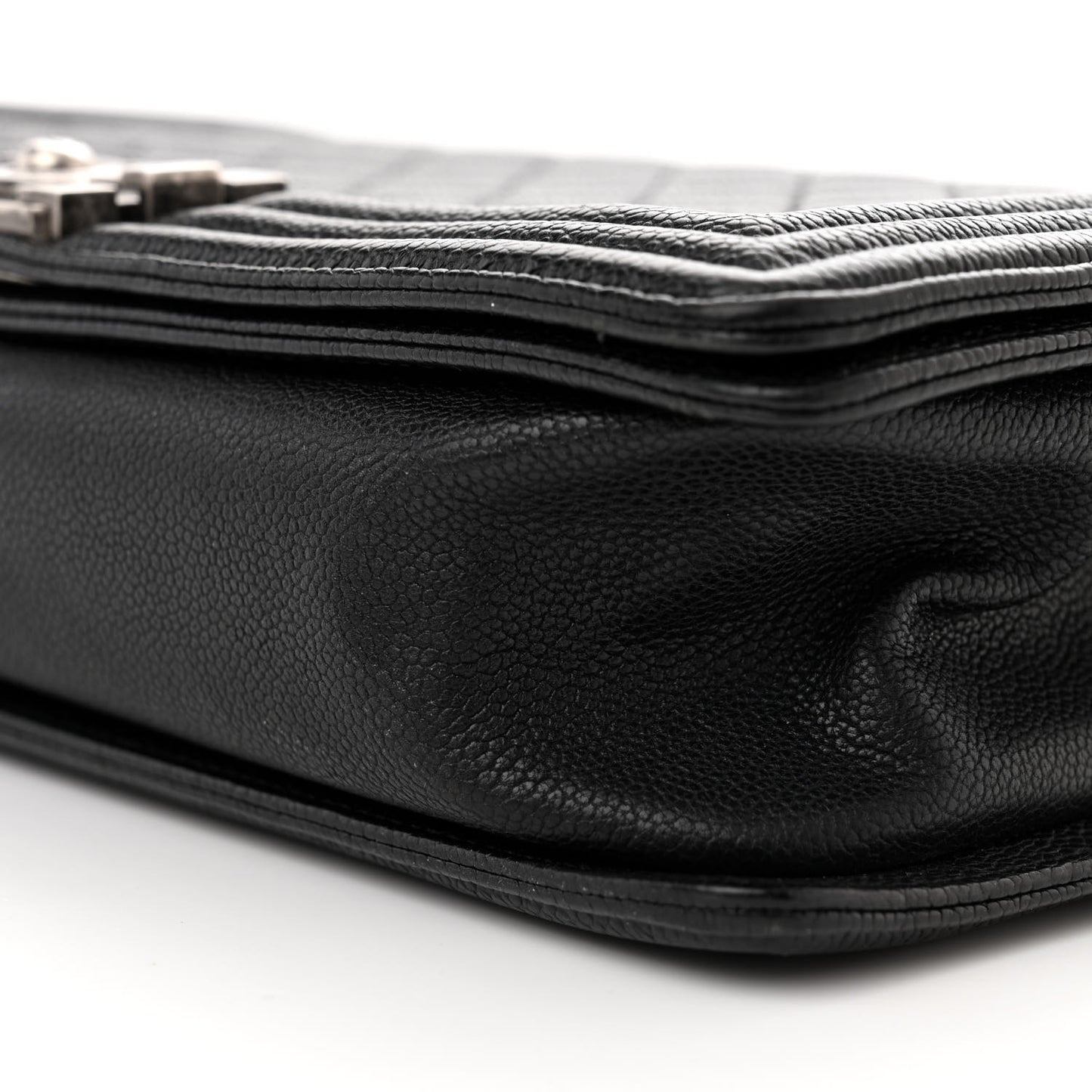 Caviar Quilted New Medium Boy Flap Black