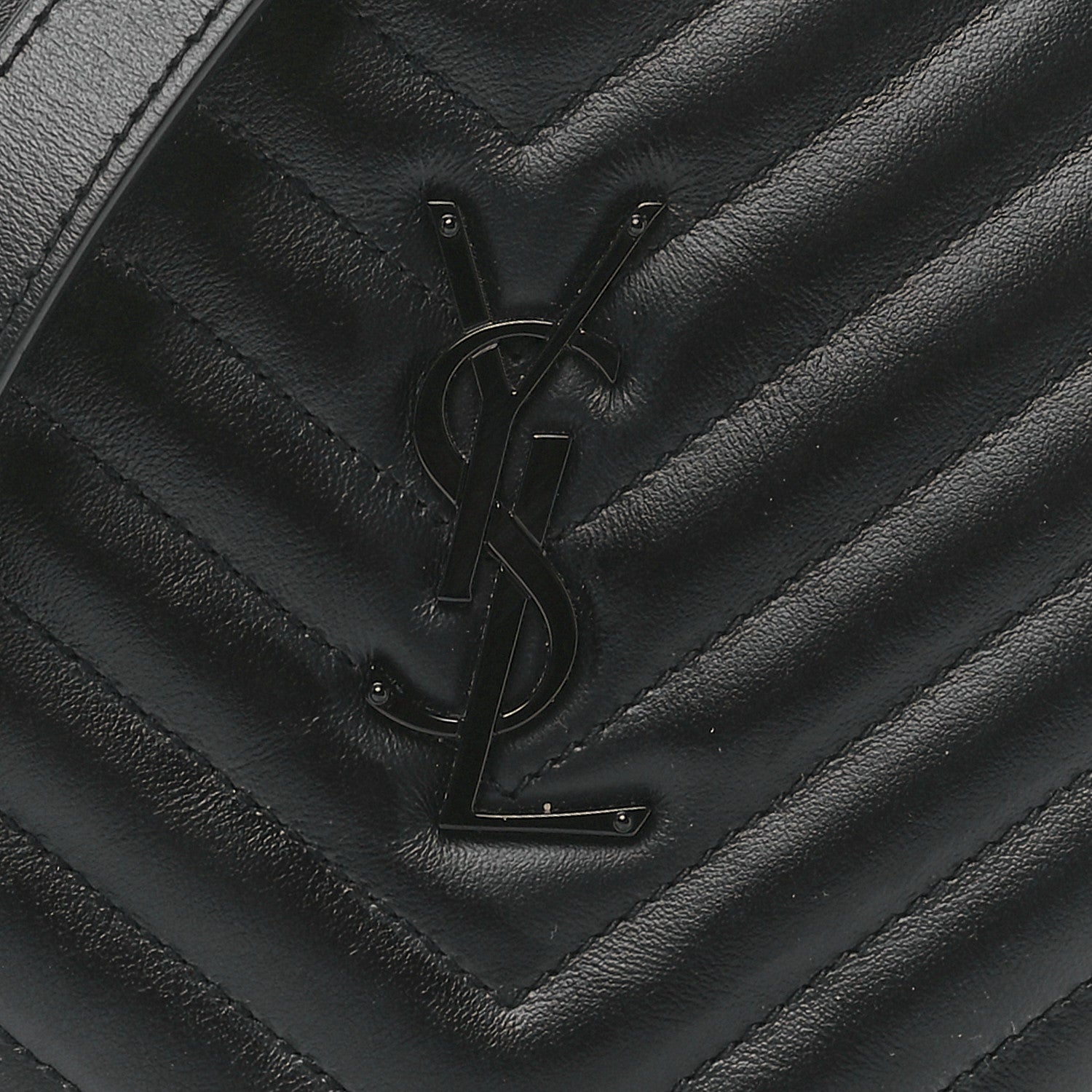 Saint Laurent Calfskin Matelasse Chevron Round Vinyle Camera Bag Black 9 of 12