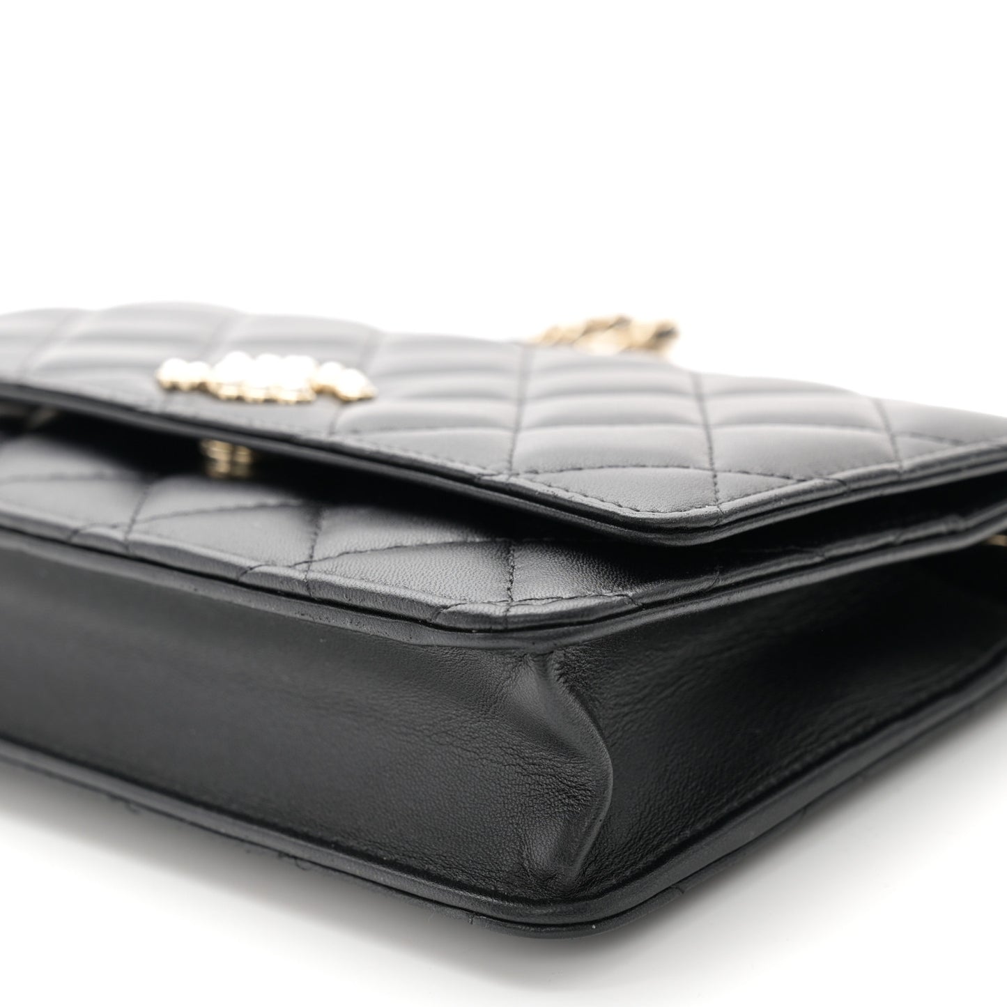 Lambskin Quilted Pearl CC Wallet on Chain WOC Black